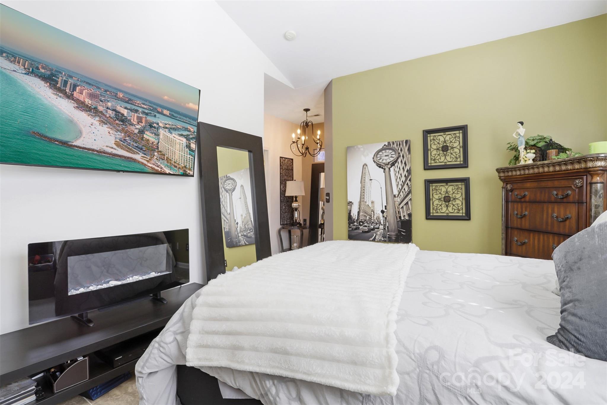 Ridge Pointe - Residential