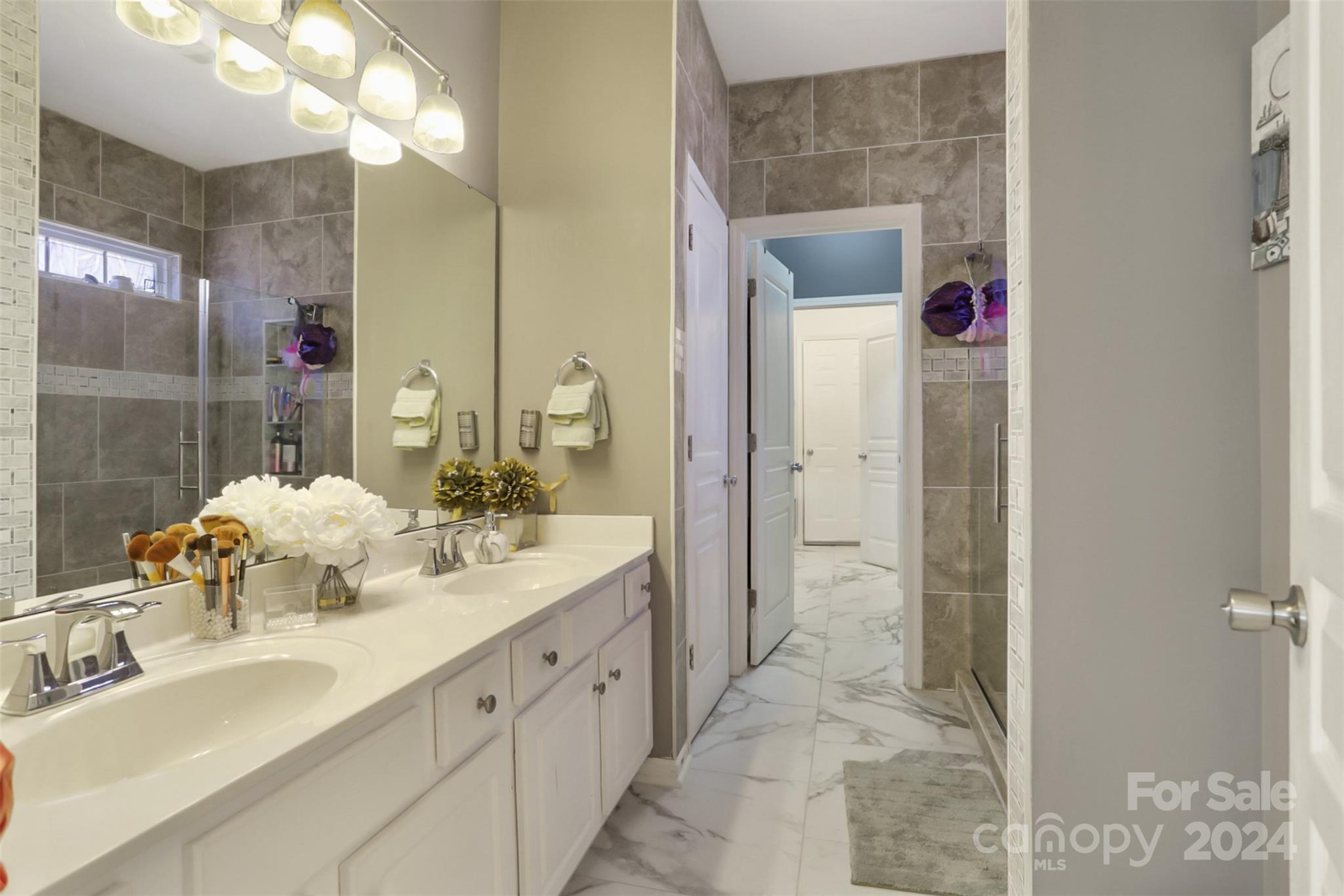 Ridge Pointe - Residential