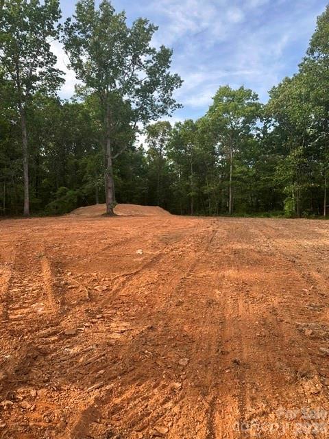 Kings Pinnacle - Land