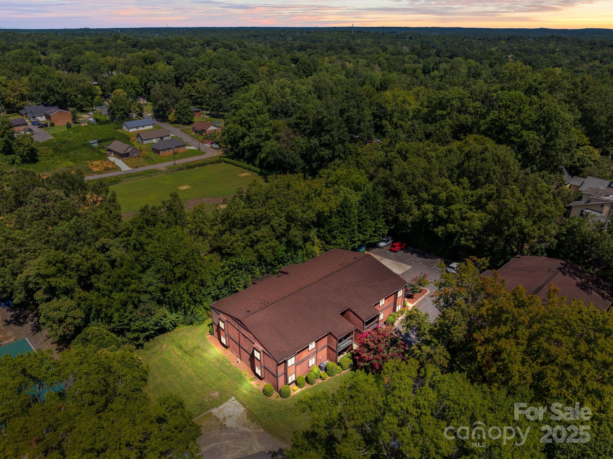 Edgewood Terrace - Residential