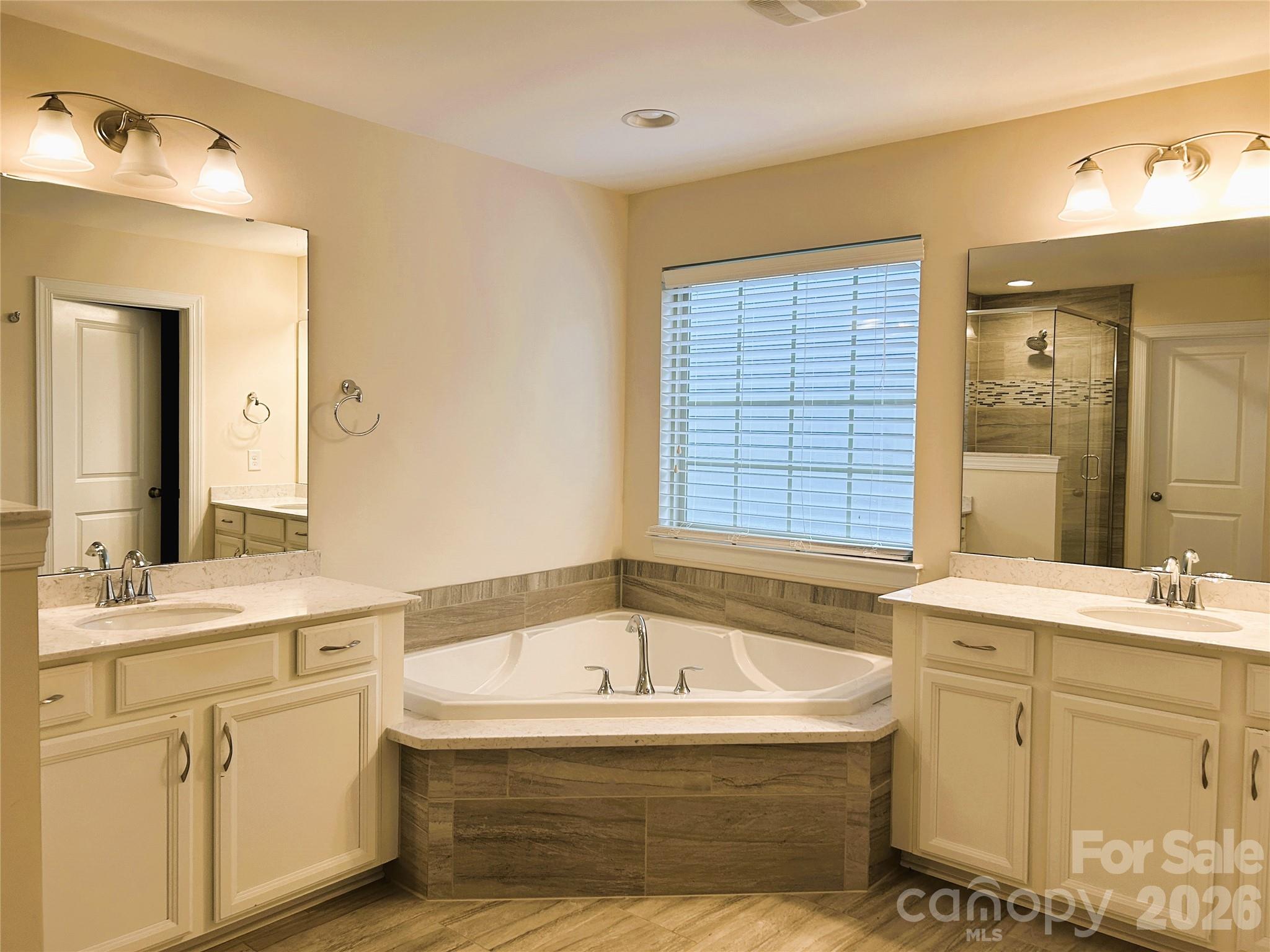 Manor at Oakhaven - Residential