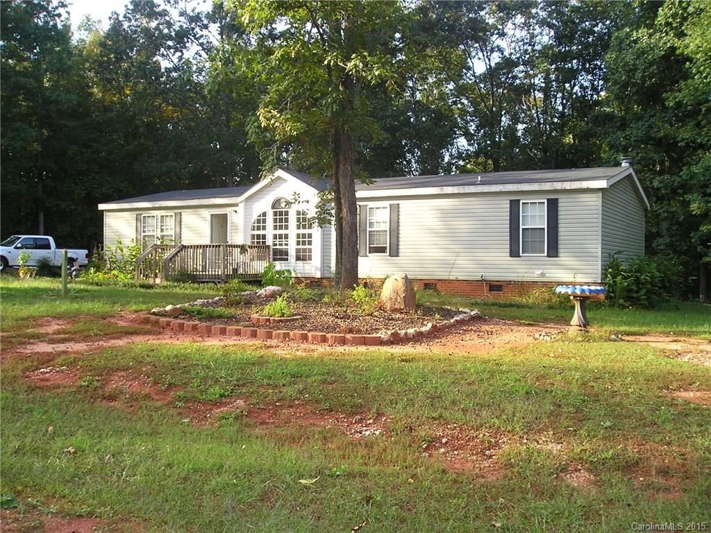 Great Home, Great Lot, Great Yard.  Spacious 3 BD 2 BA home with covered back porch, front deck, bricked patio area.  Property made for outdoor living as well as indoor.  Open floor plan with split bedroom plan.  Master huge with huge master bath and walk in closet.  Short Sale.  All must be approved by bank.  Price must be approved by bank. Property sold as is, where is.  No repairs will be made by seller.