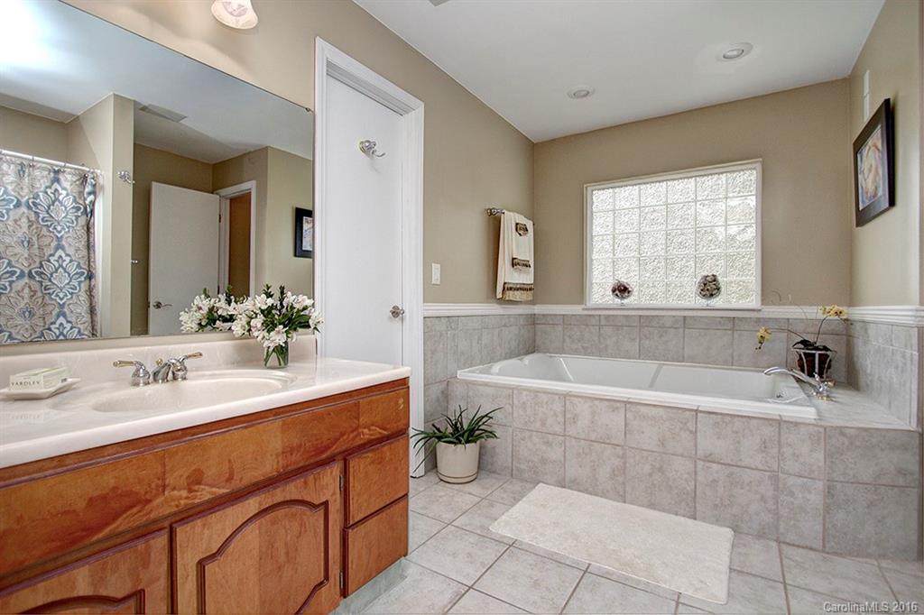 Tega Cay - Residential