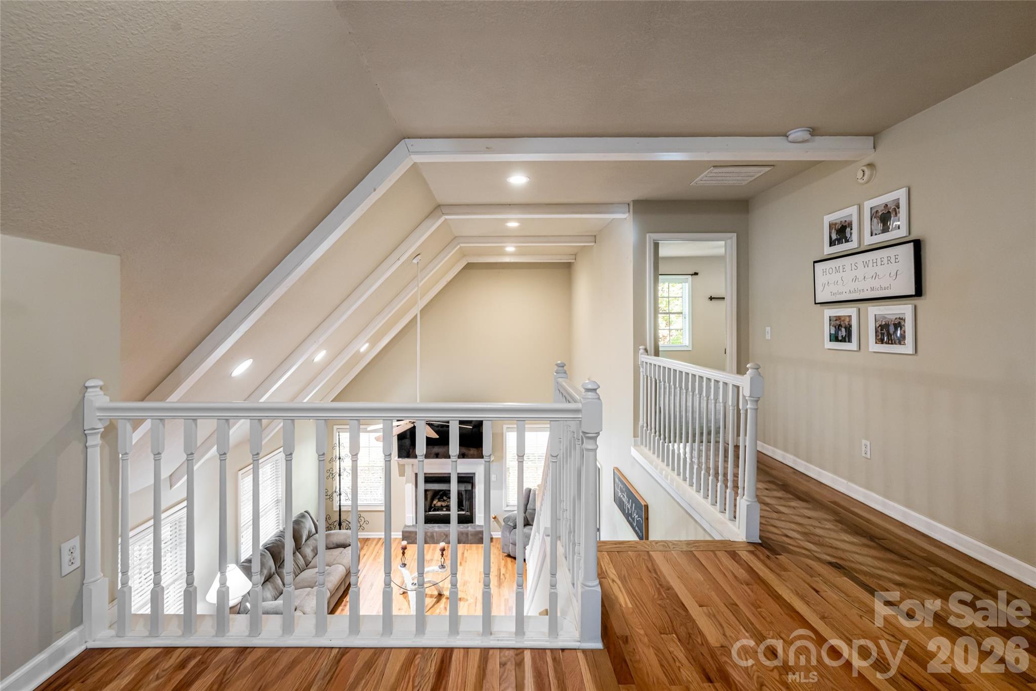 Crestview Pointe - Residential