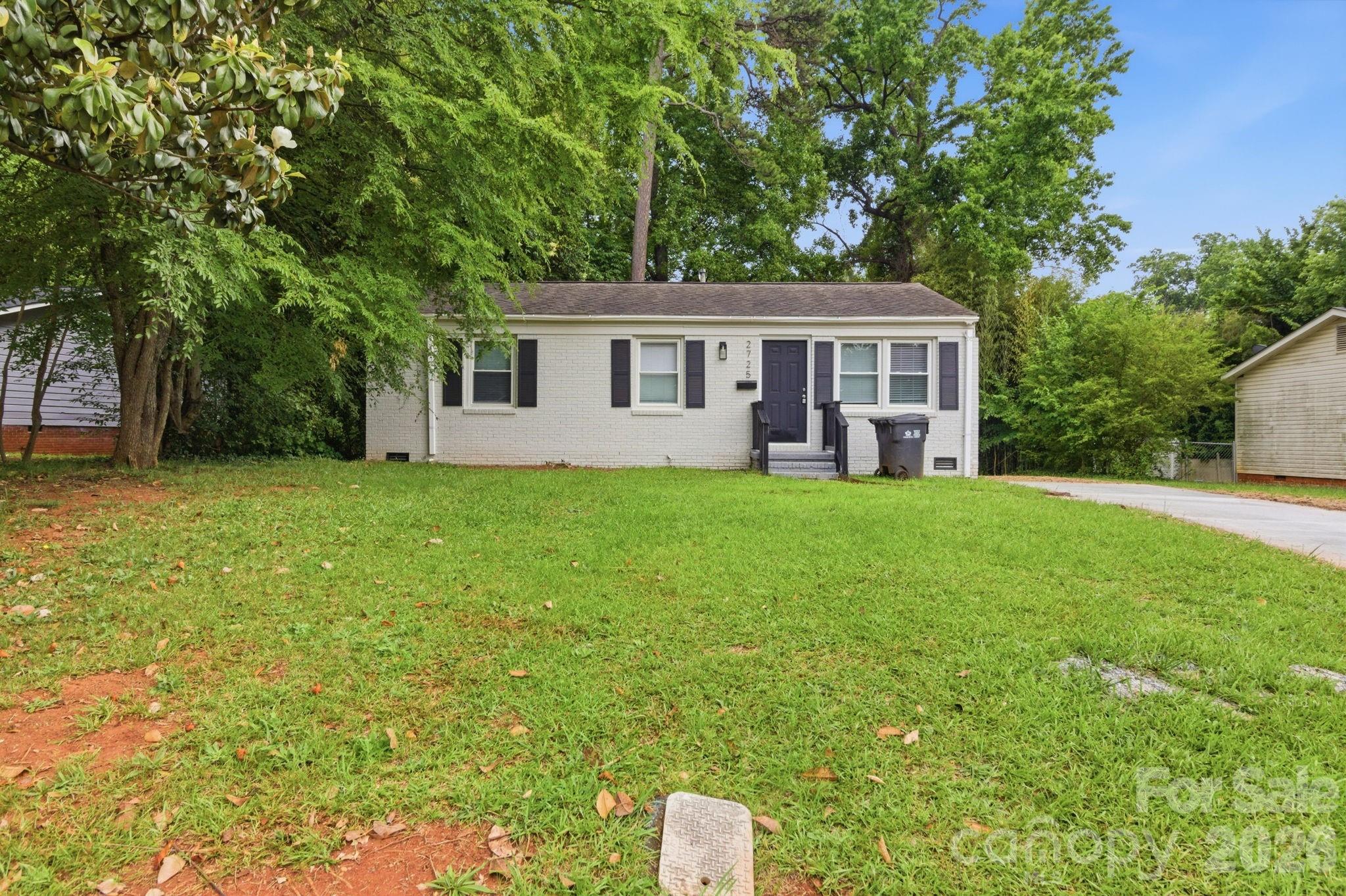 *THIS HOME QUALIFIES FOR 100% FINANCING, NO PMI & $10,000 IN LENDER ASSISTANCE FOR CLOSING COSTS, RATE BUY DOWN & LOAN AMOUNT REDUCTION!!* Stylish 3 bed 1 bath classic brick ranch in Wandawood Acres of Charlotte. Great opportunity for an investor looking for their next purchase & hold that is rent-ready, or for a prospective first-time homeowner looking for an affordable property not far from the heart of Charlotte. More info coming soon!!