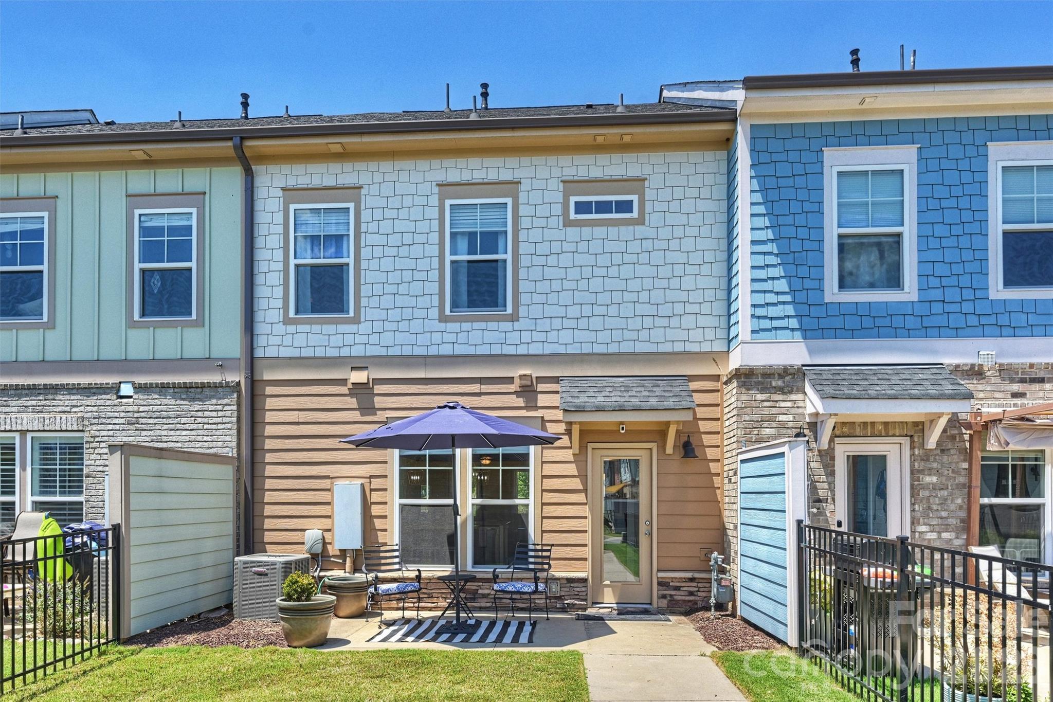 Riverwalk - Residential