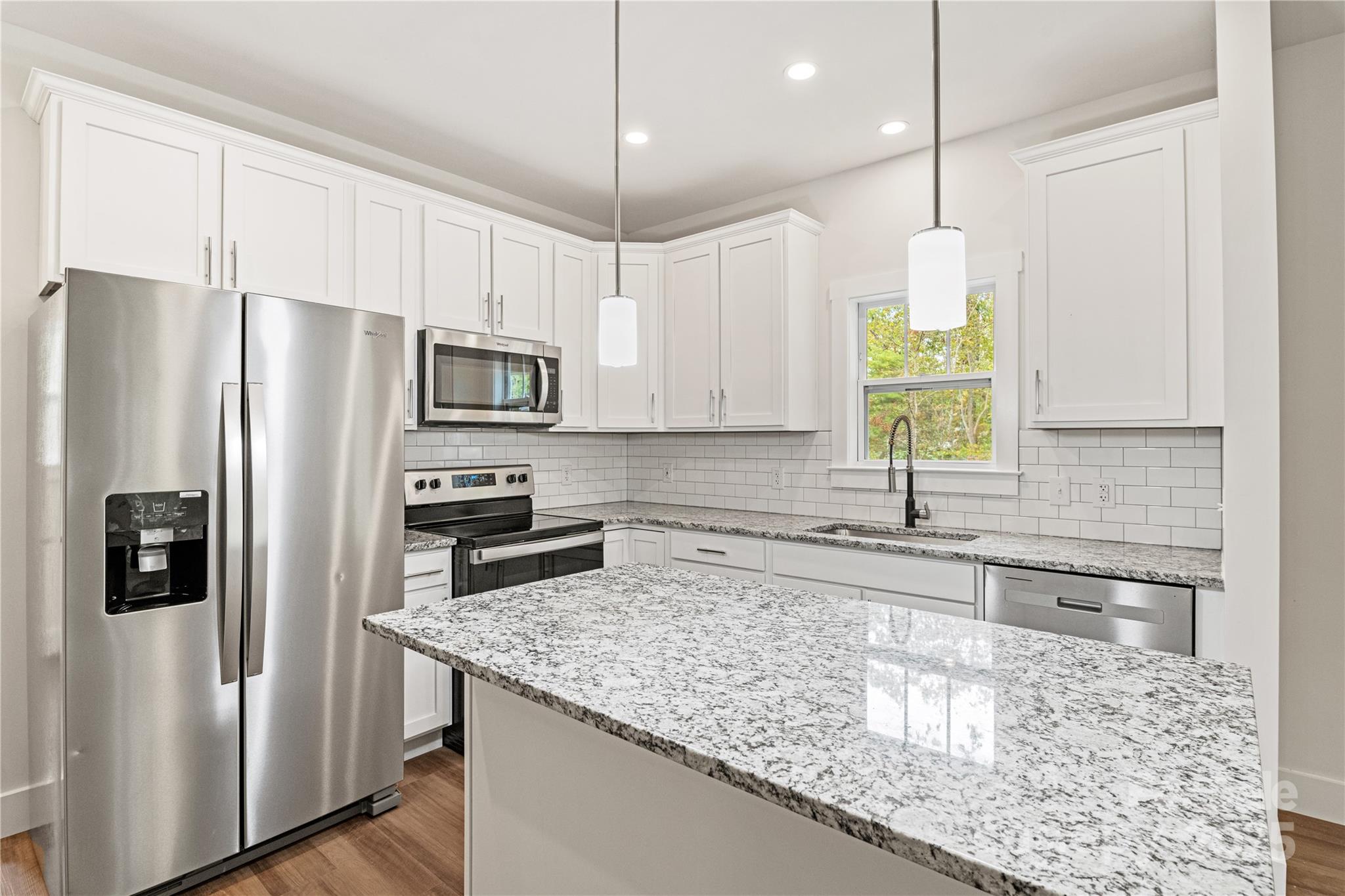 Cascade Ridge - Residential