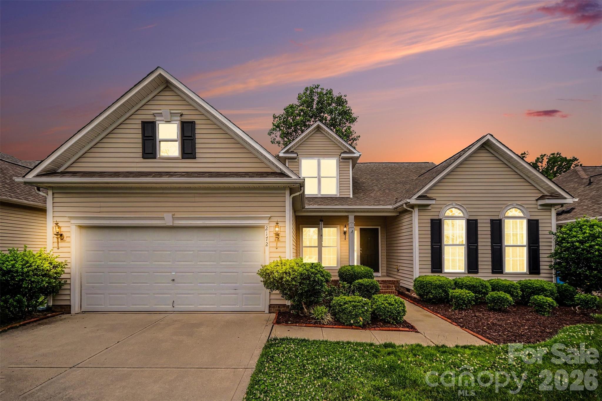 Welcome to South Point Ridge! This beautiful 1.5-story home features 4 bedrooms and 3 full bathrooms, tucked away in a quiet, desirable neighborhood just minutes from vibrant downtown Belmont.
The main level offers a spacious primary suite complete with a walk-in closet and an en-suite bath featuring a separate soaking tub and shower. Two additional bedrooms share a conveniently located full bath. Hardwood floors flow throughout the main living areas, while the bedrooms offer comfortable carpeting.
Upstairs, you'll find a versatile 4th bedroom or home office with its own private full bath — perfect for guests, remote work, or a bonus space.
The kitchen is equipped with granite countertops, stainless steel appliances, and opens seamlessly into the living area, creating an ideal layout for entertaining. Just off the kitchen, the bright sunroom is surrounded by windows that fill the space with natural light.
Step outside to enjoy the fully fenced backyard backing up to a tree line, offering the privacy and peaceful setting you’ve been looking for. This home combines comfort, functionality, and location — all within easy reach of shopping, dining, and entertainment in downtown Belmont.