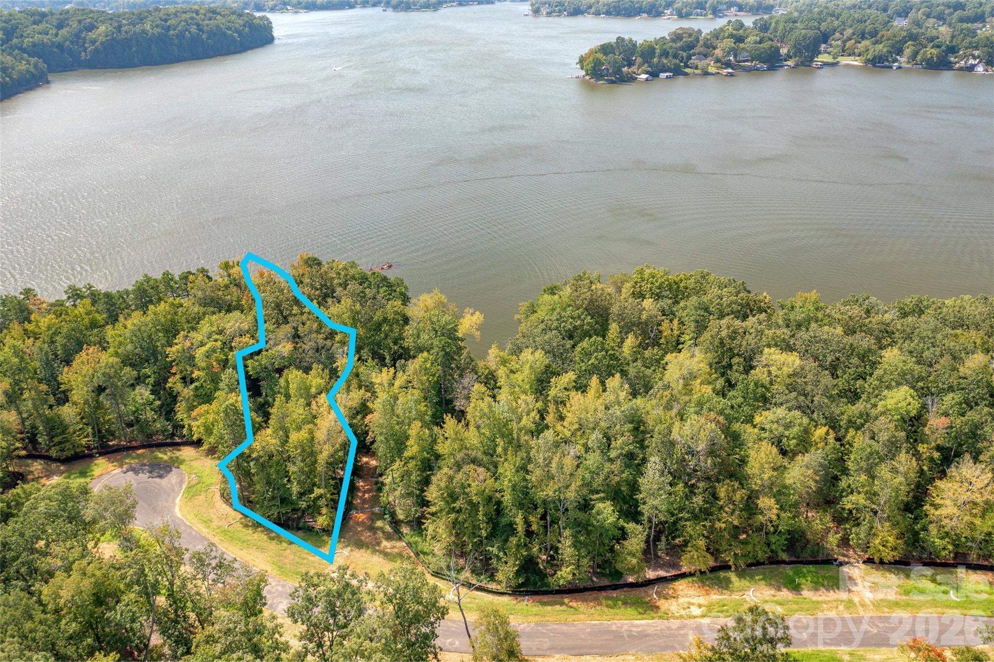 McLean - South Shore - Land