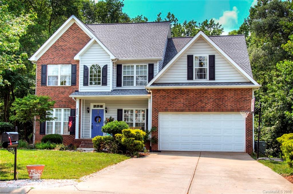 Wonderful spacious home on an enormous lot in Fort Mill, right off sought after Doby's Bridge Rd! Neutral happy colors throughout. New flooring on main and new carpet upstairs. New granite in kitchen and updated appliances with professionally painted cabinets. Main floor guest room with full bath. Extra large bonus room, large walk-out basement with two rooms already finished. Very close to historic downtown Fort Mill and convenient to everything.