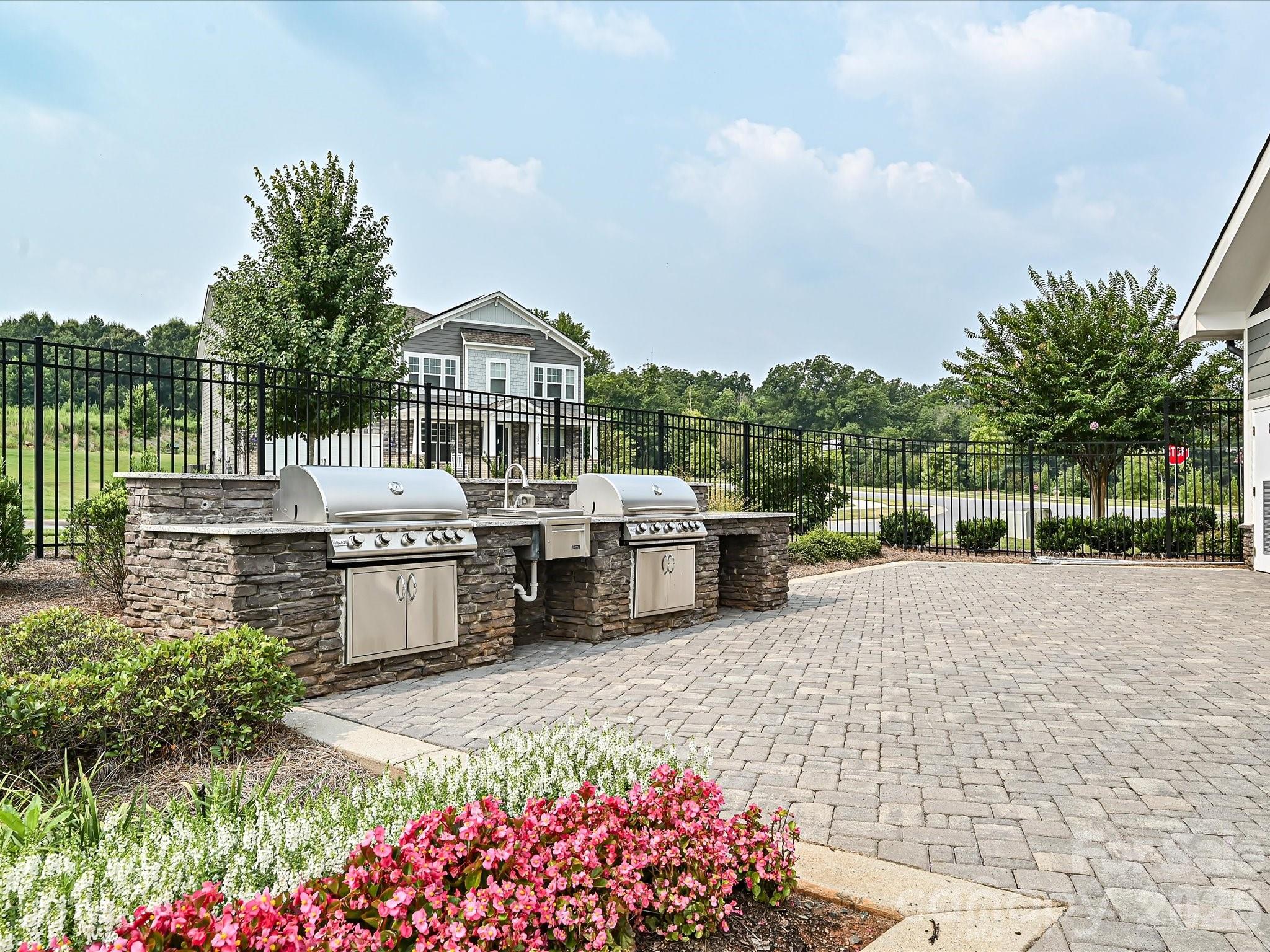 Enclave at Holcomb - Residential