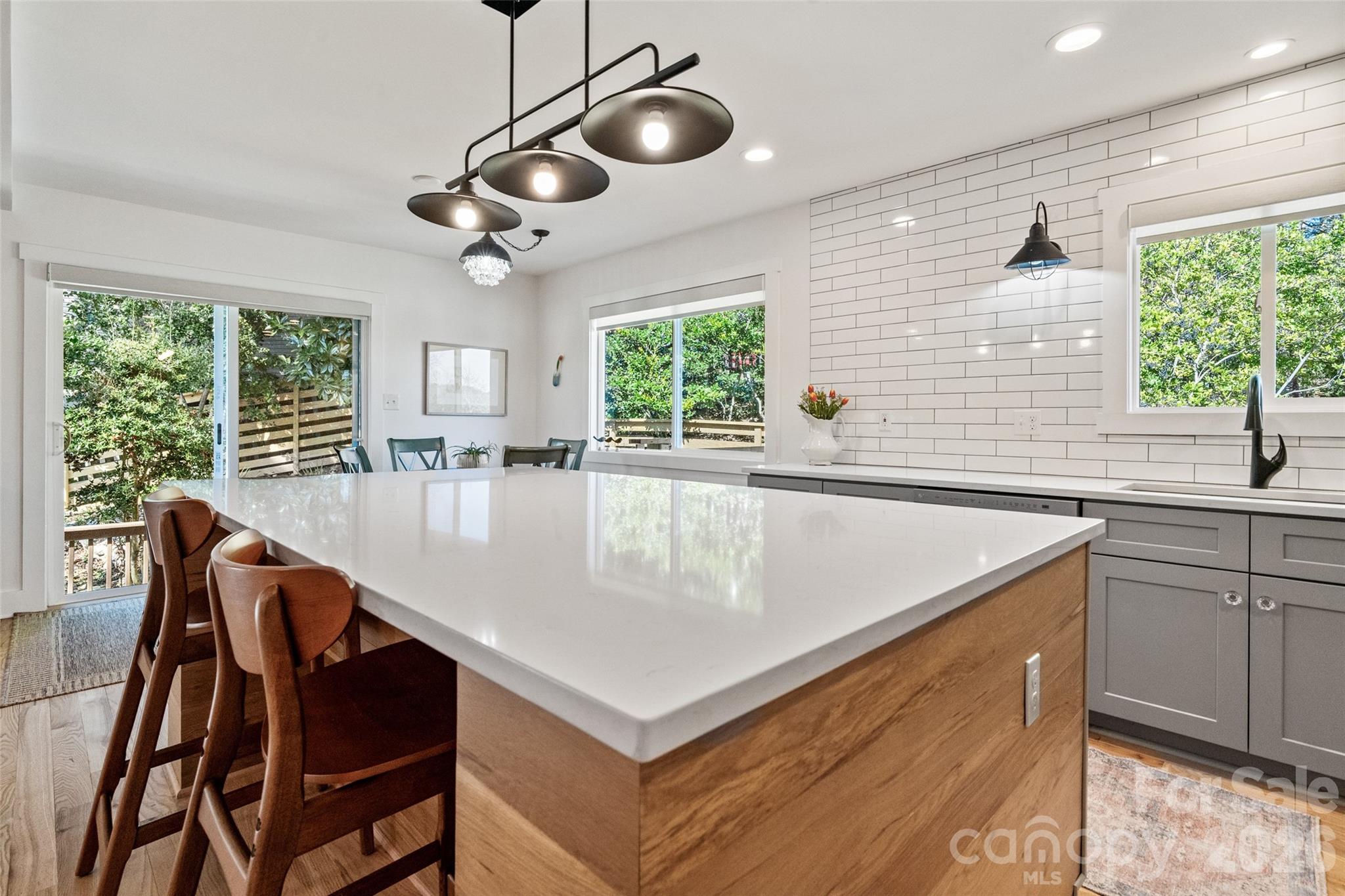 Tega Cay - Residential