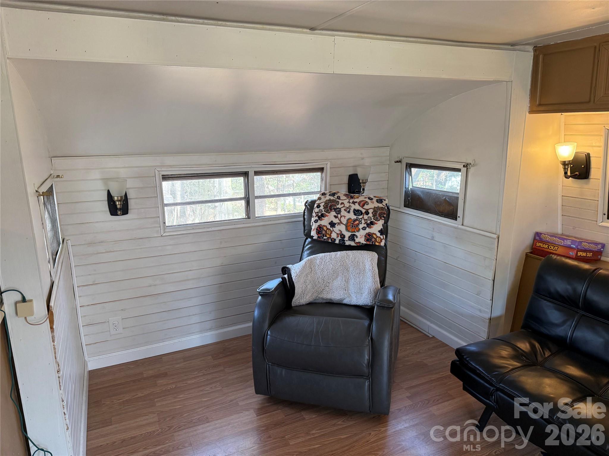 Twin Harbor - Residential