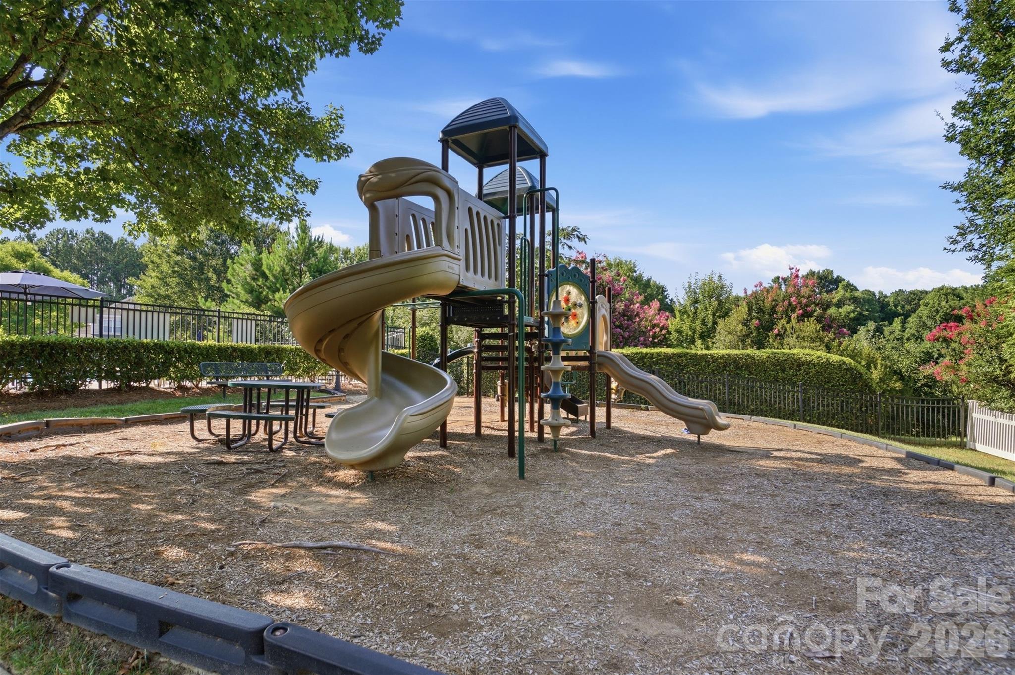Ridge Pointe - Residential