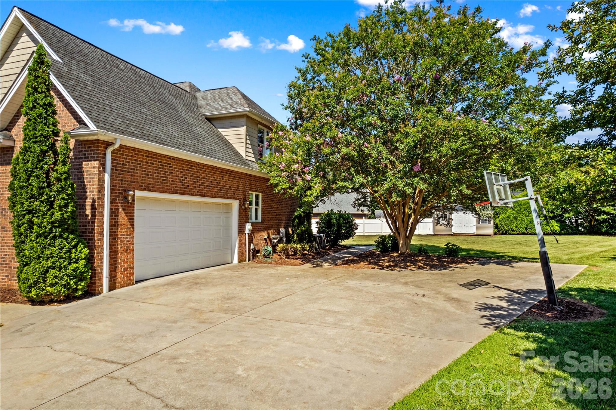 Meadow Oaks - Residential