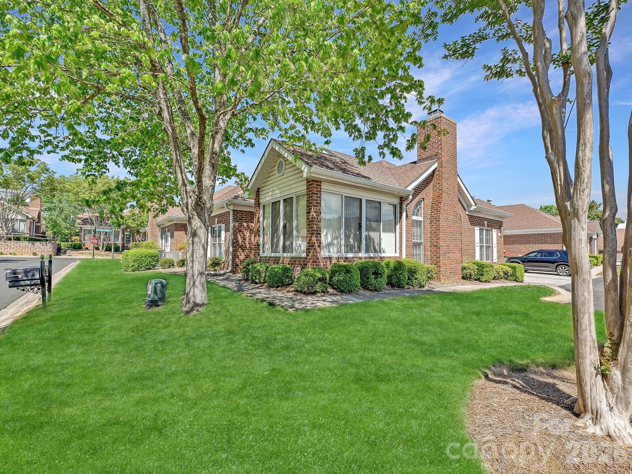 Windsor Oaks - Residential