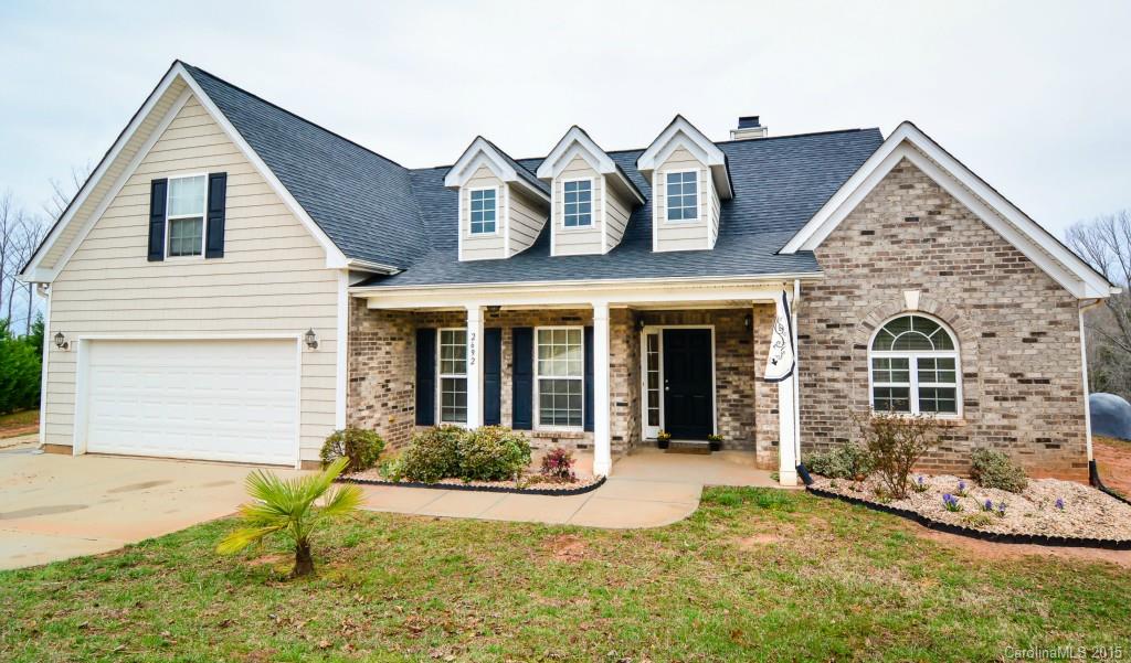 Gorgeous home on 2.58 acres at end of cul-de-sac has; a rocking chair front porch, stunning bamboo wood floors and plenty of natural light to accentuate the open floor plan! Kitchen has 42" cabinets and breakfast nook. Formal dining room/trey ceiling. Great room features vaulted ceilings and a wood burning fireplace. Master-on-main; WIC, trey ceilings, master bath; double sinks, garden tub & shower! Bonus room upstairs w/walk in attic storage pre-plumbed for a 3rd bathroom. Fully stocked pond!