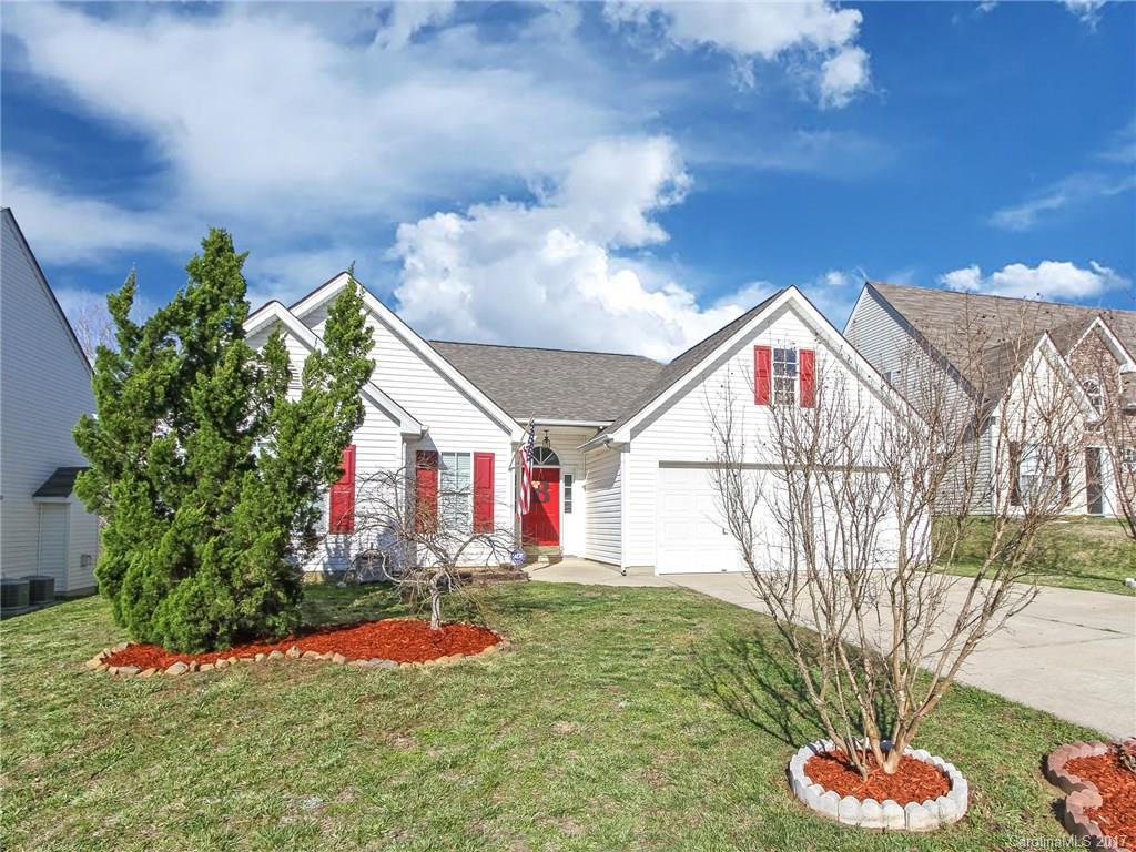 Absolutely beautiful inside and out!!! This 3 bd, 2 bath home boasts an open floor plan w/vaulted ceiling in GR w/fireplace, hardwoods in foyer, crown molding in DR, trey ceiling in MB and walk in closets, dual vanity, garden tub and shower in MBath, stainless steel appliances and large walk in pantry, fenced in backyard for privacy, new hvac/furnace and roof in October 2016 and the lists goes on and on.  This beauty won't last long so bring your buyers and COME and GET it!!