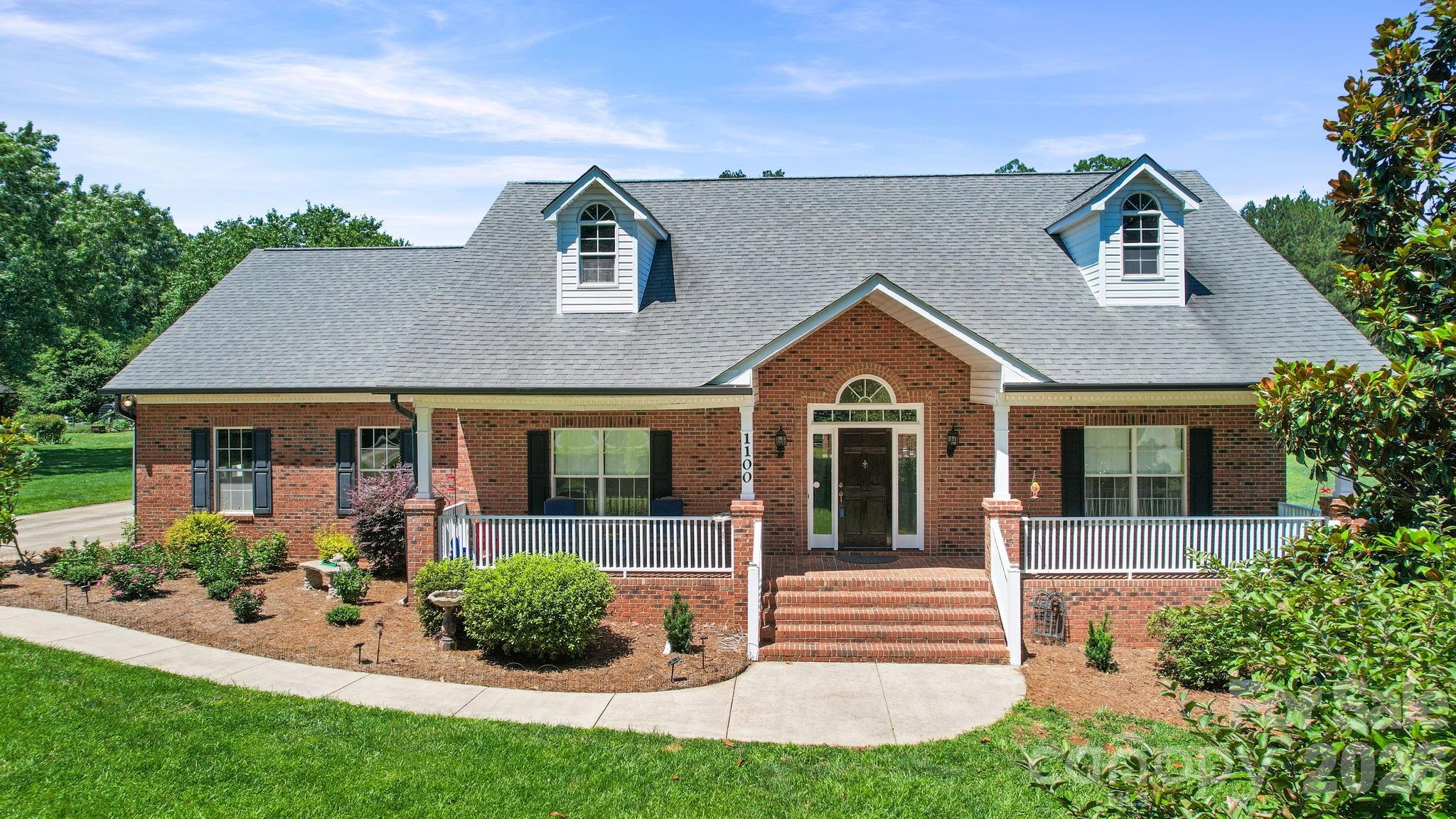 Legacy On The Lake - Residential