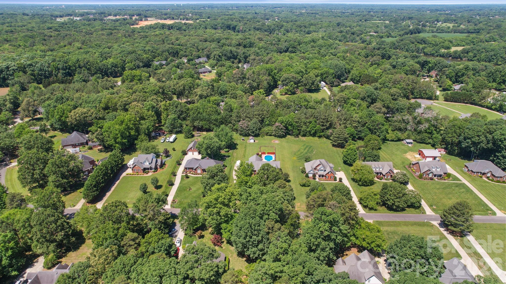 Legacy On The Lake - Residential