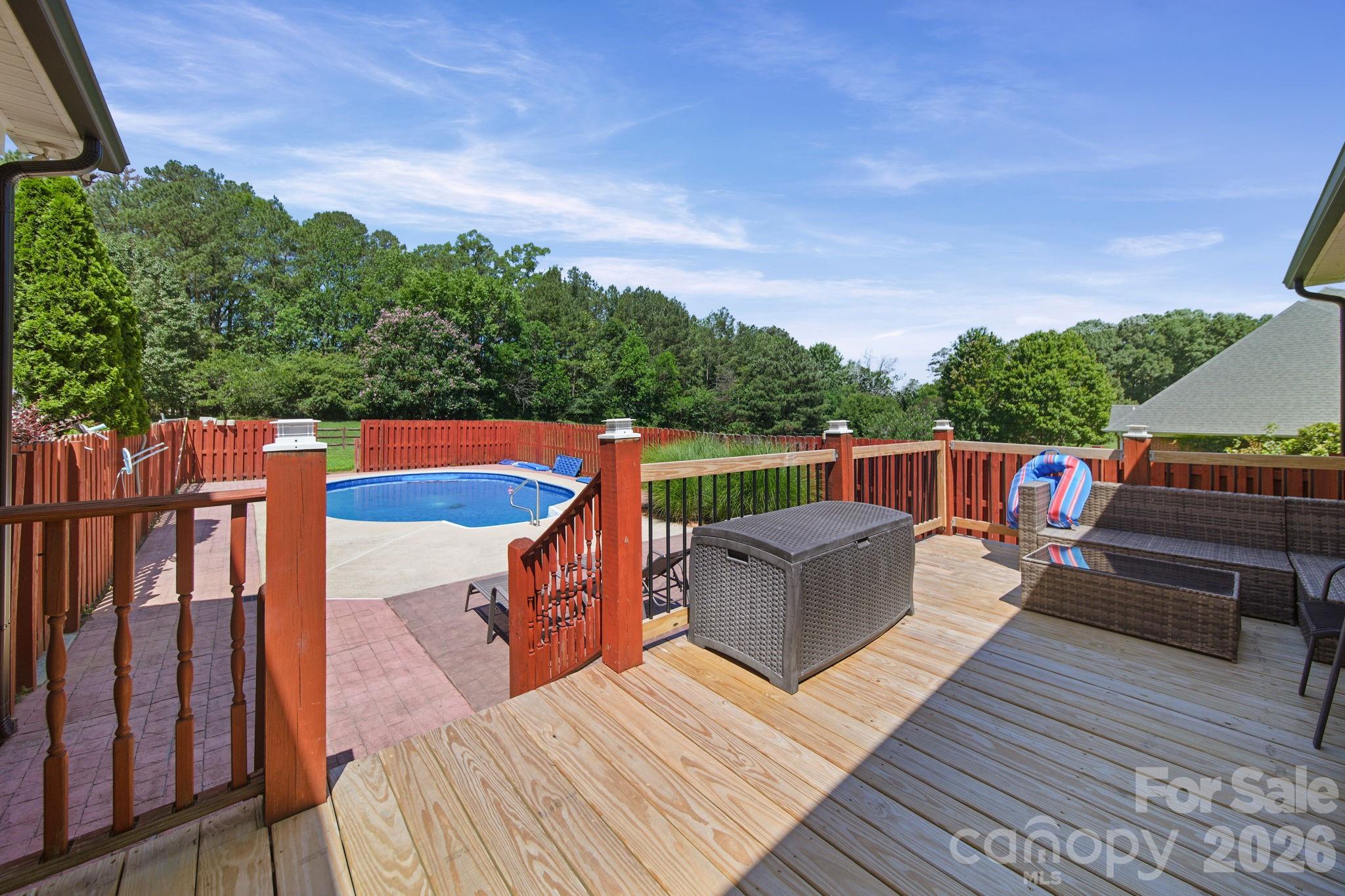 Legacy On The Lake - Residential