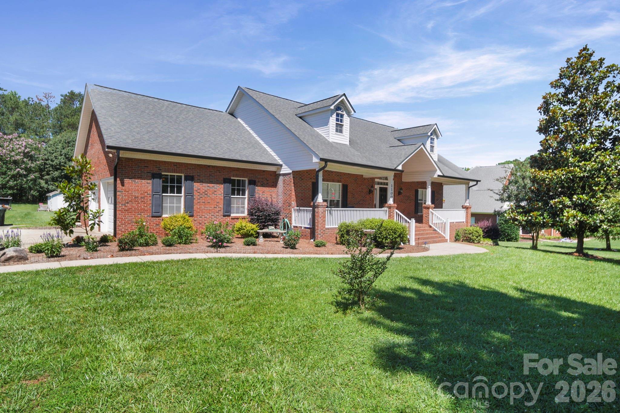 Legacy On The Lake - Residential