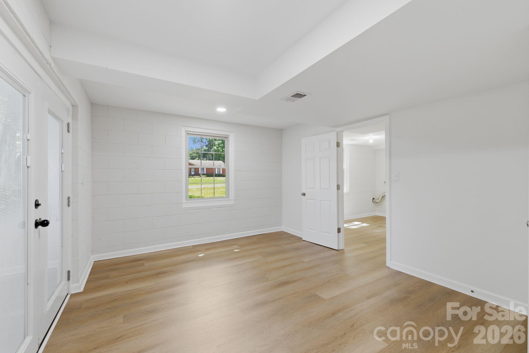 Quail Hollow Park - Residential