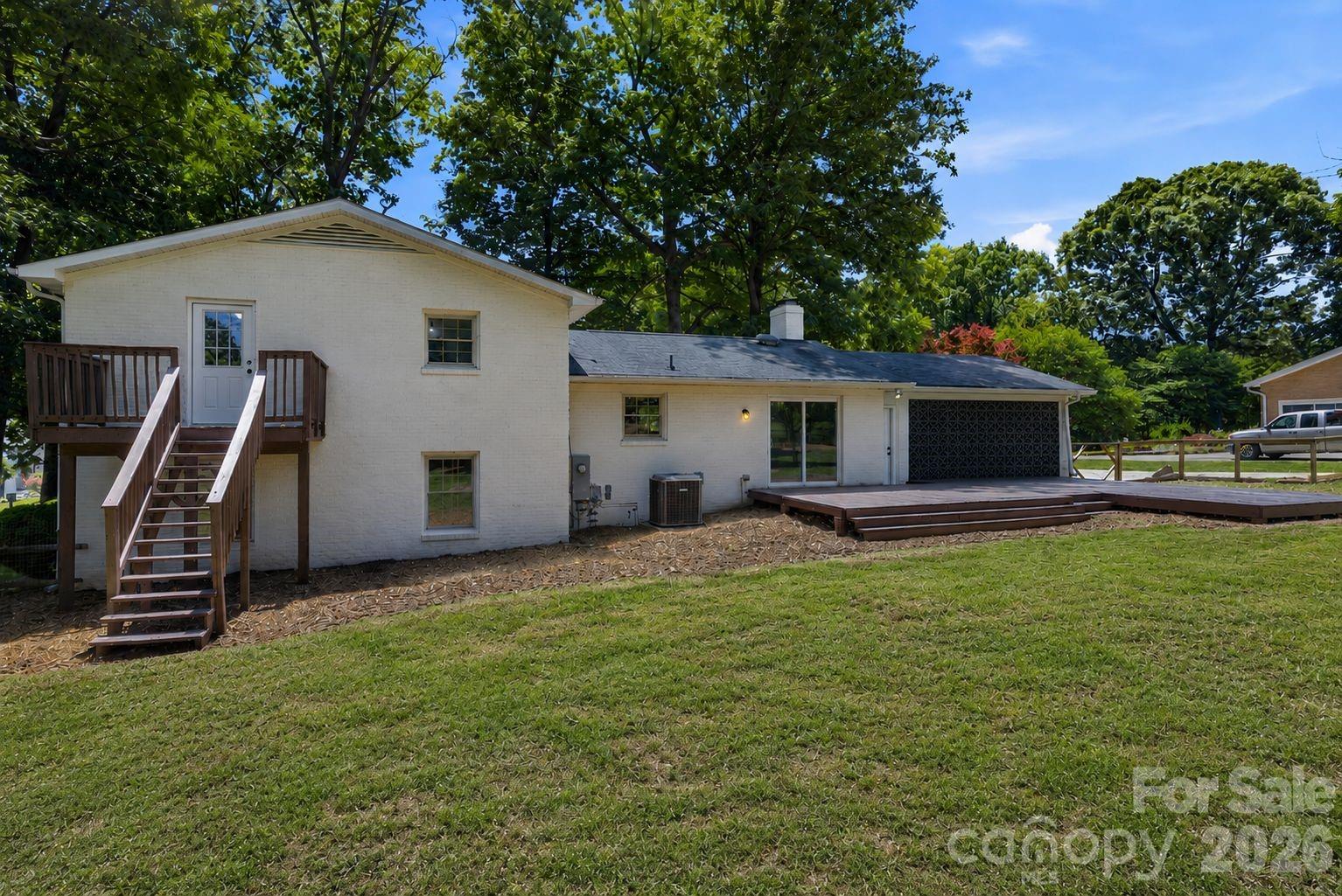 Quail Hollow Park - Residential