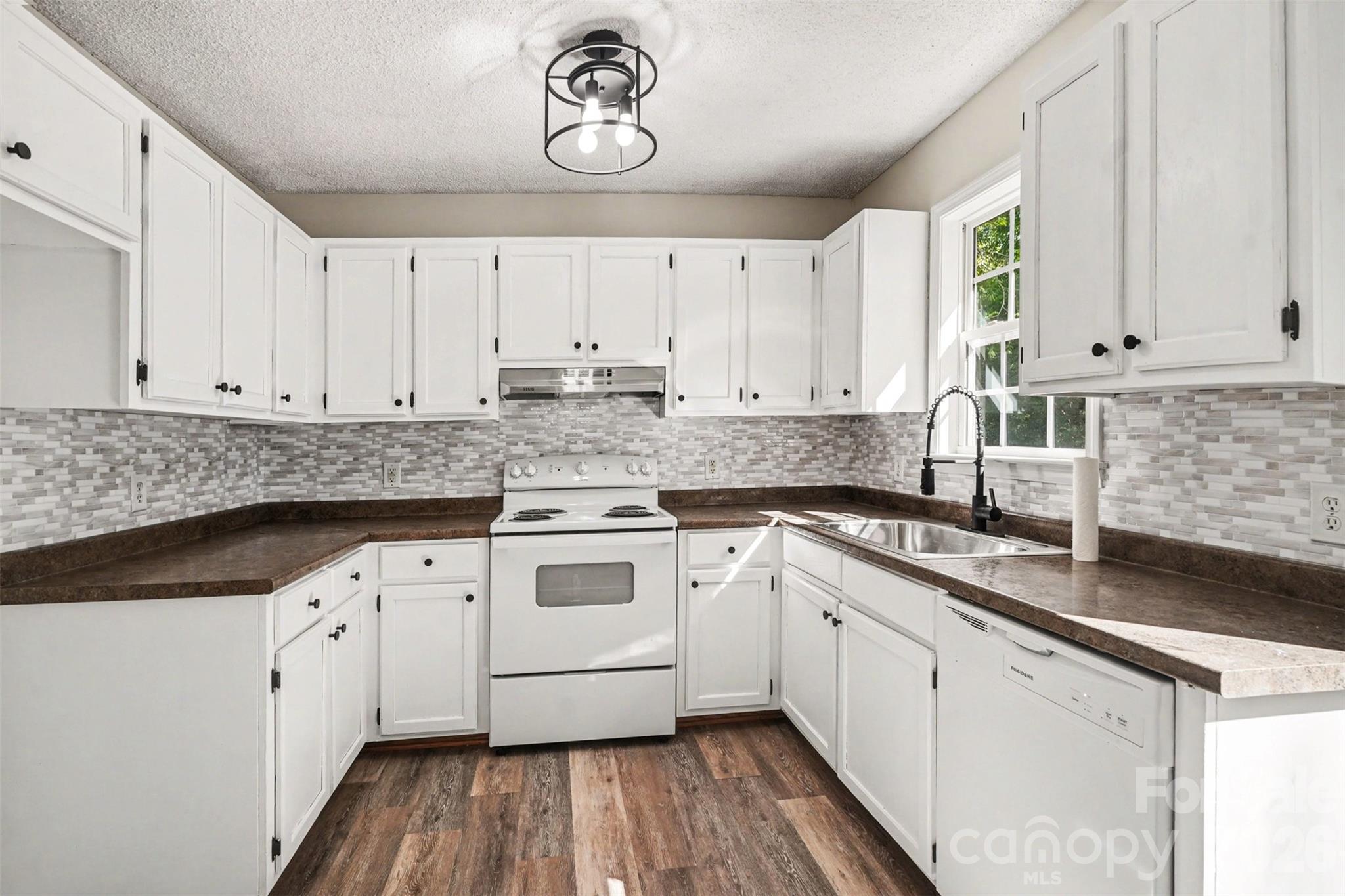 Meadowridge Place Ii - Residential