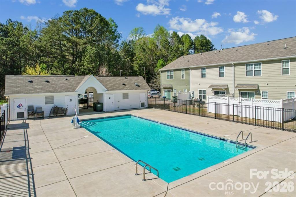 Townes at University East - Residential