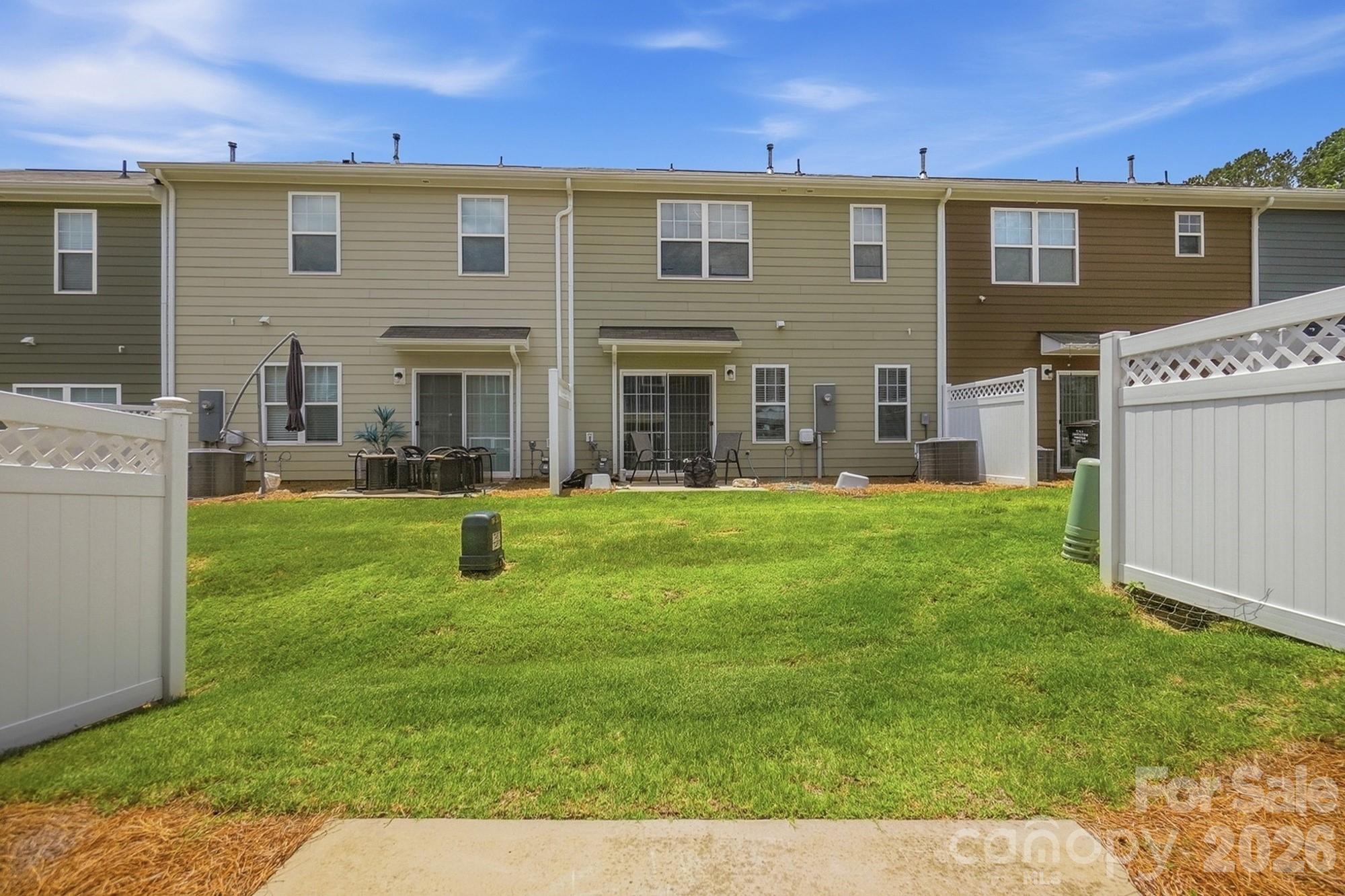 Townes at University East - Residential