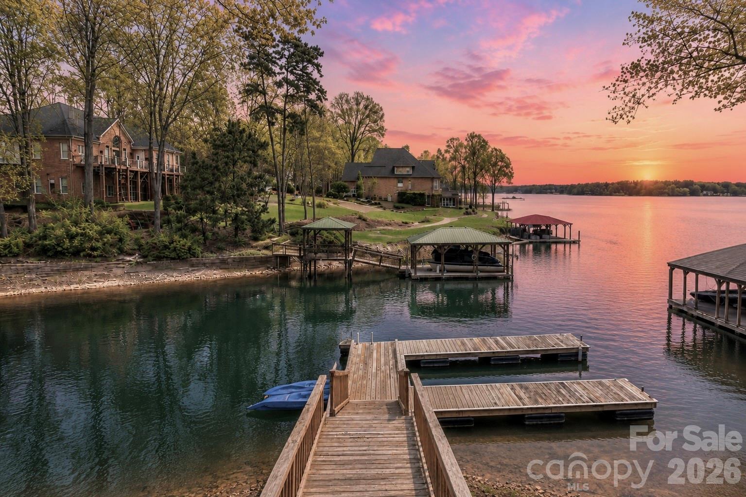 Pinnacle Shores - Residential