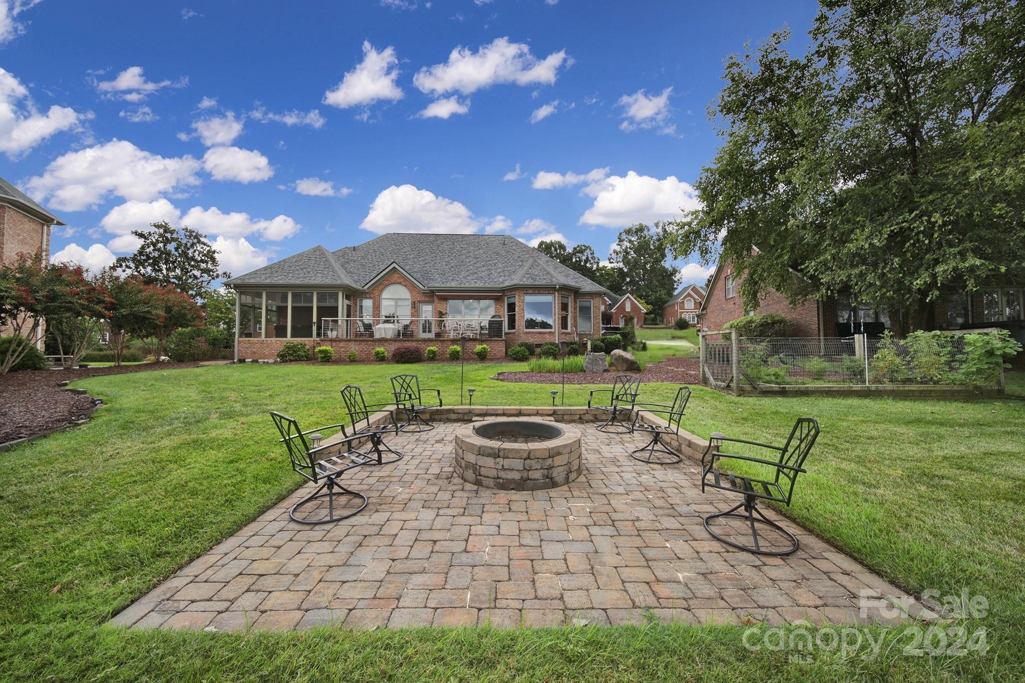 Beacon Knoll - Residential
