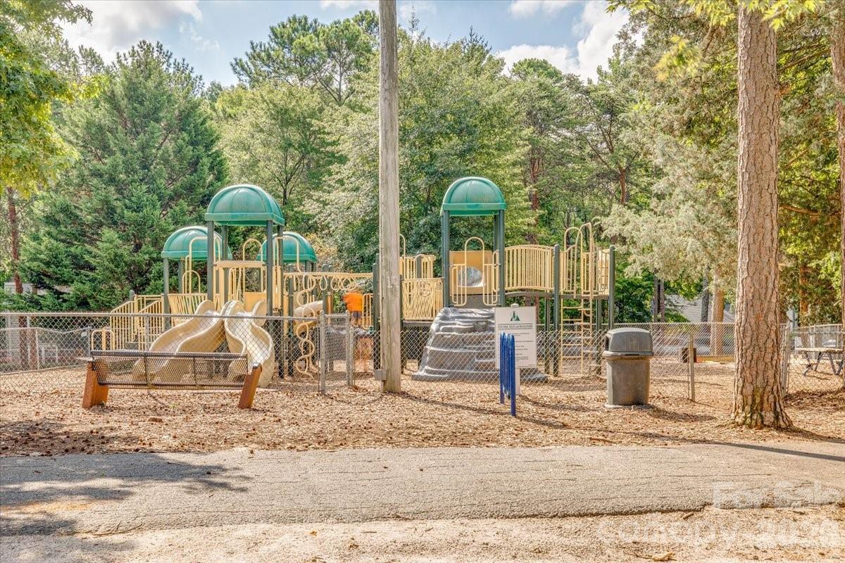 Tega Cay - Residential