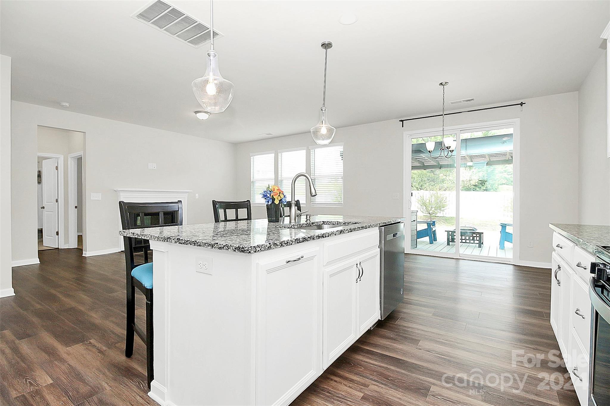 Kings Grove Manor - Residential