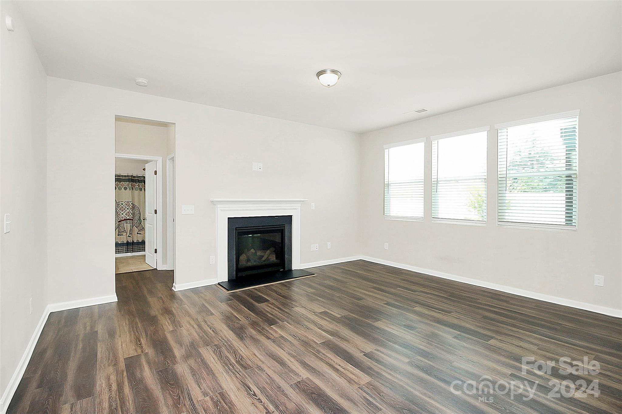 Kings Grove Manor - Residential