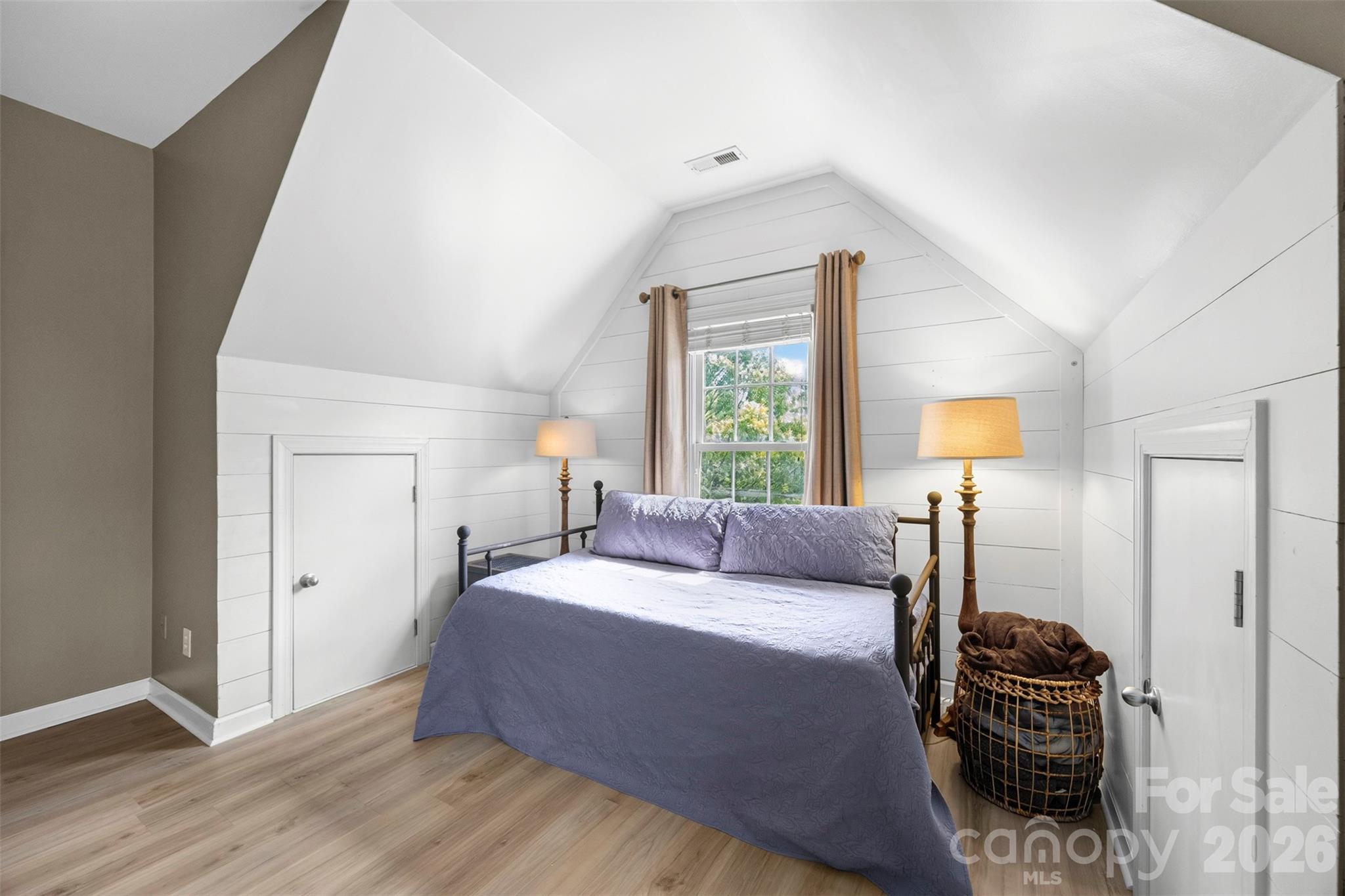 Lake Shore - Residential