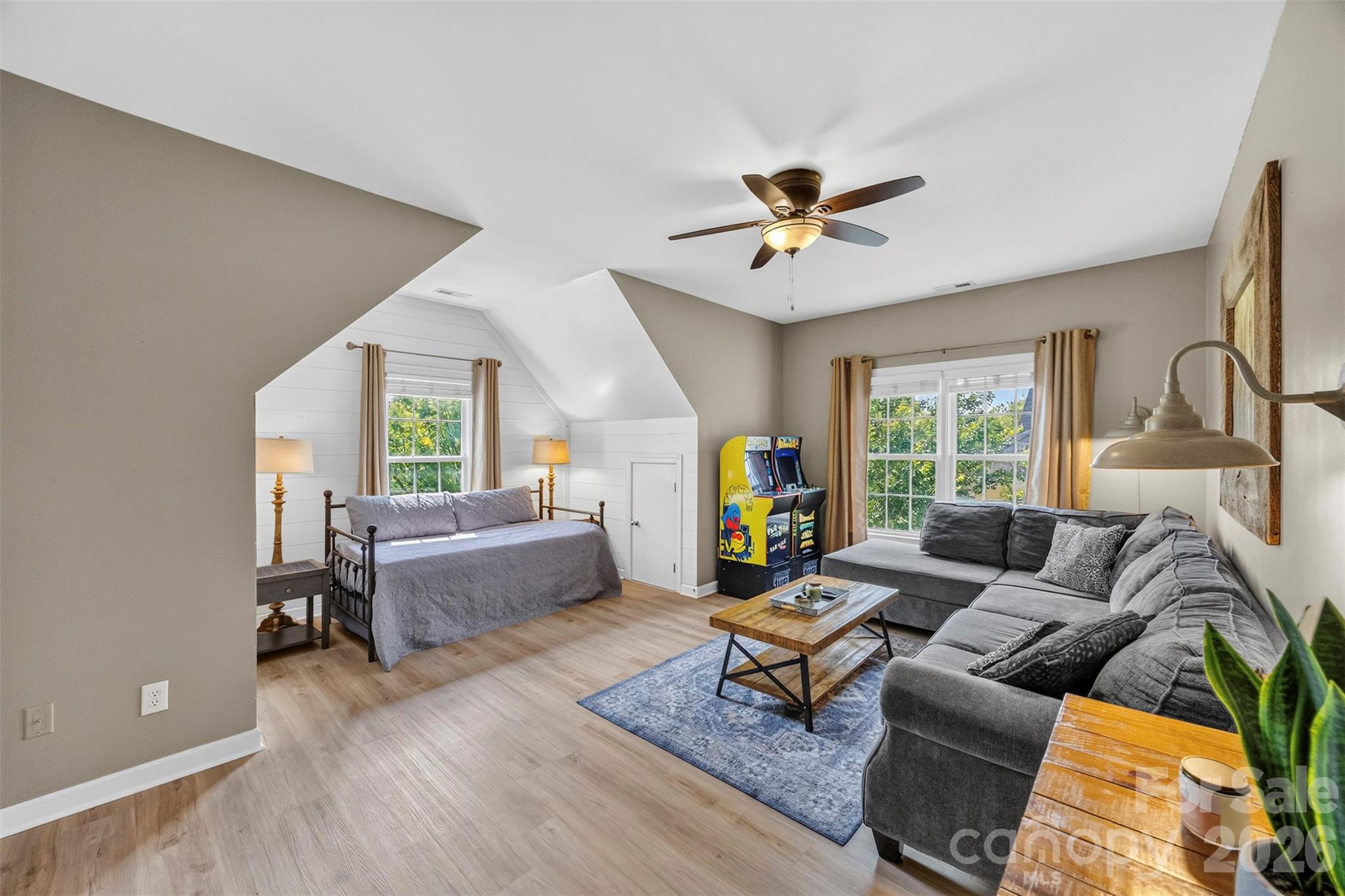 Lake Shore - Residential