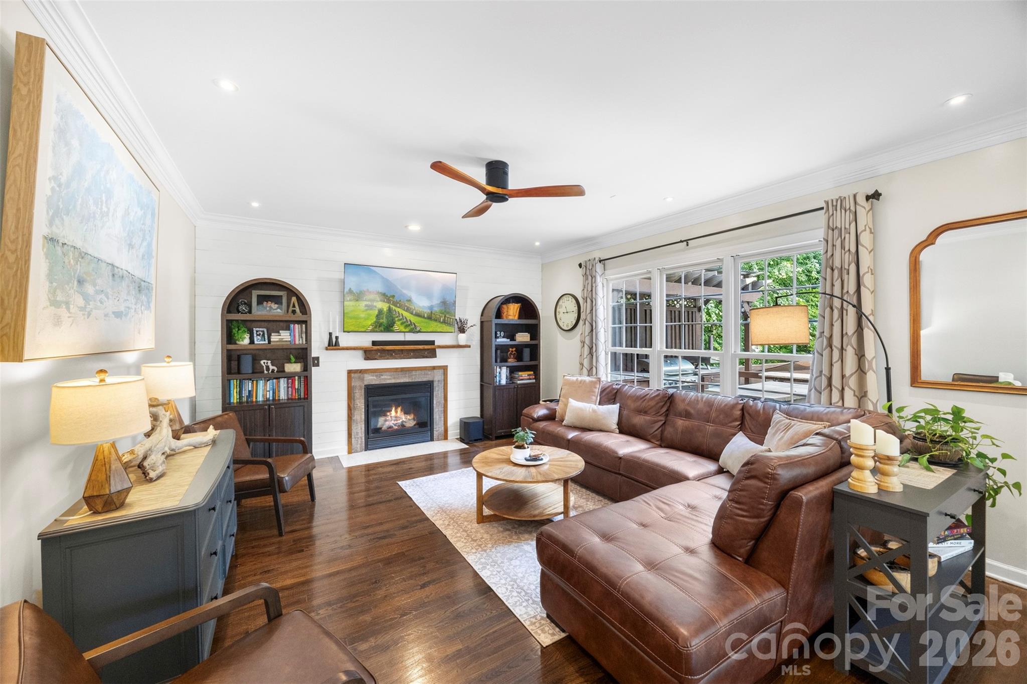 Lake Shore - Residential
