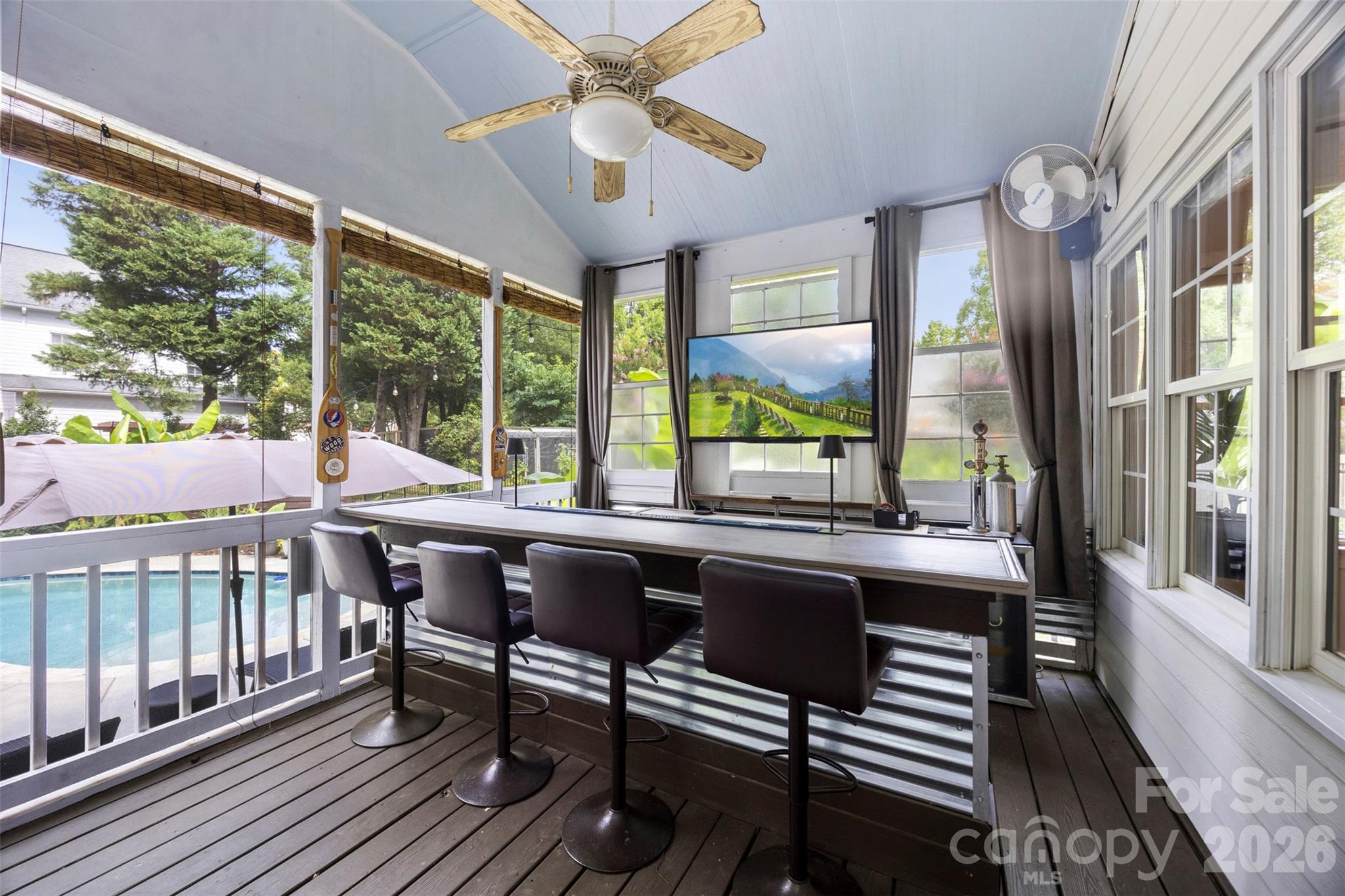 Lake Shore - Residential