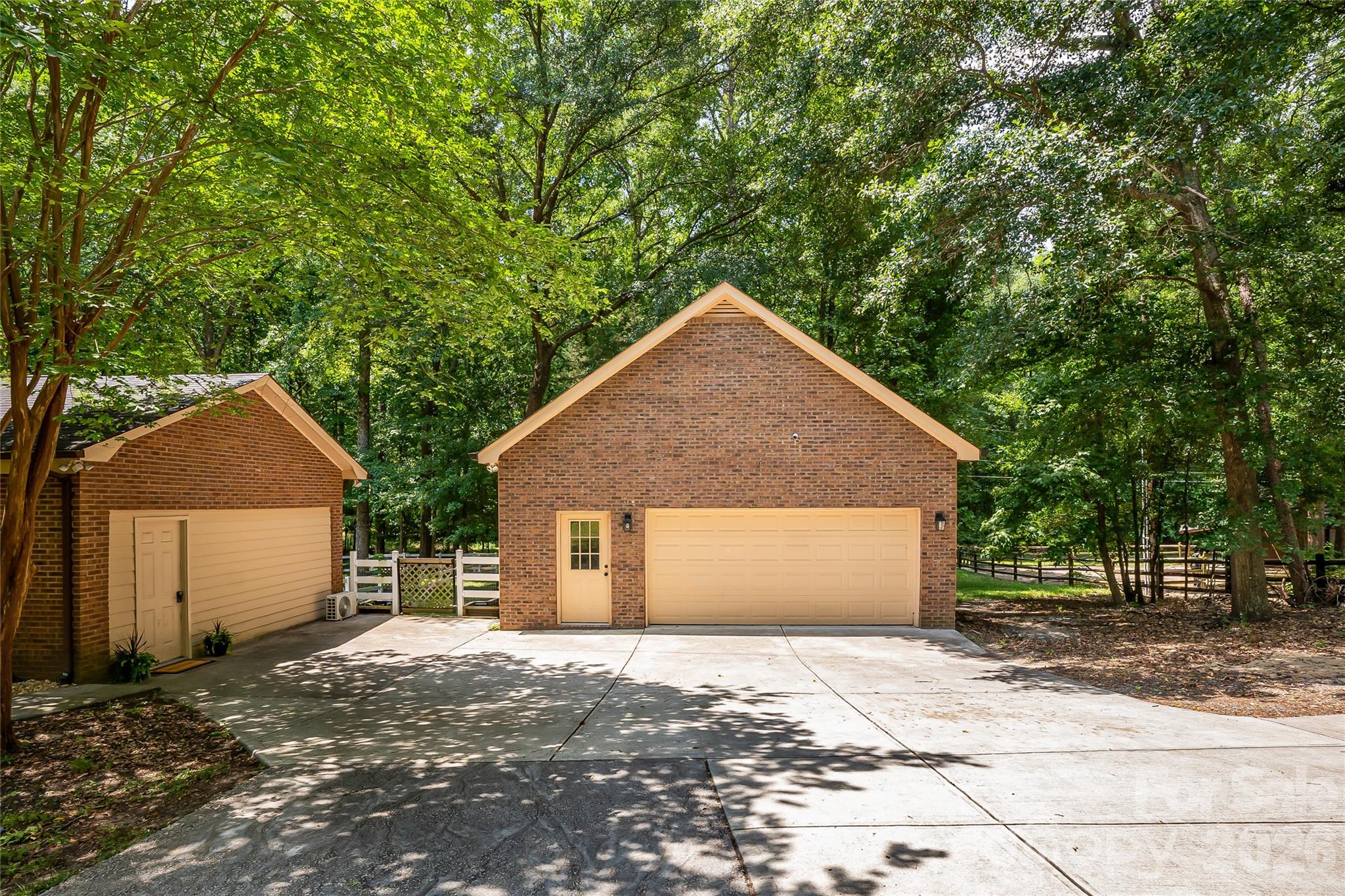 Black Horse Run - Residential