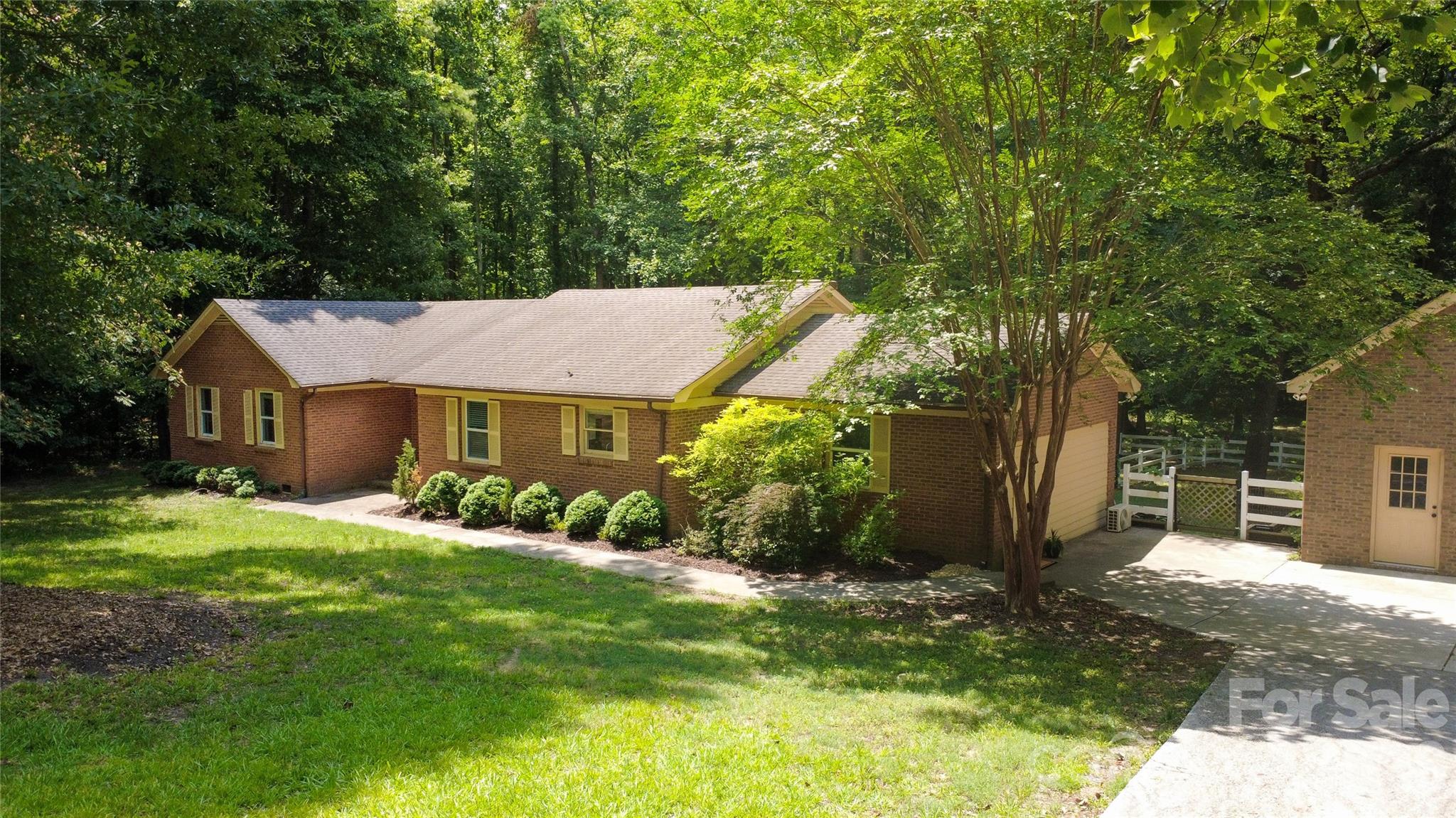 Black Horse Run - Residential