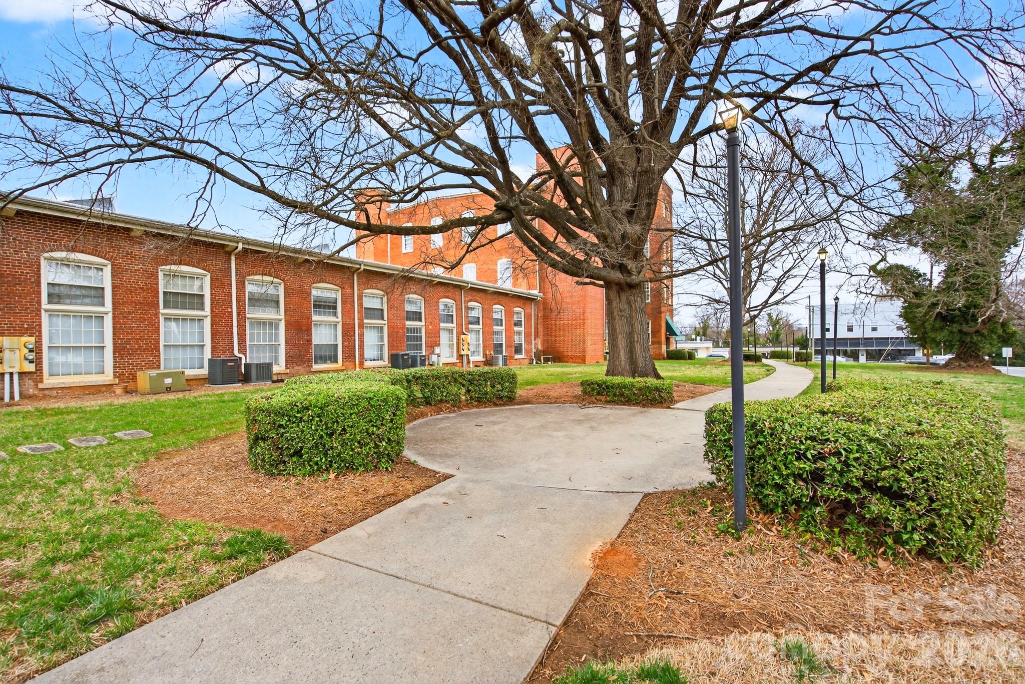 Locke Mill Plaza - Residential