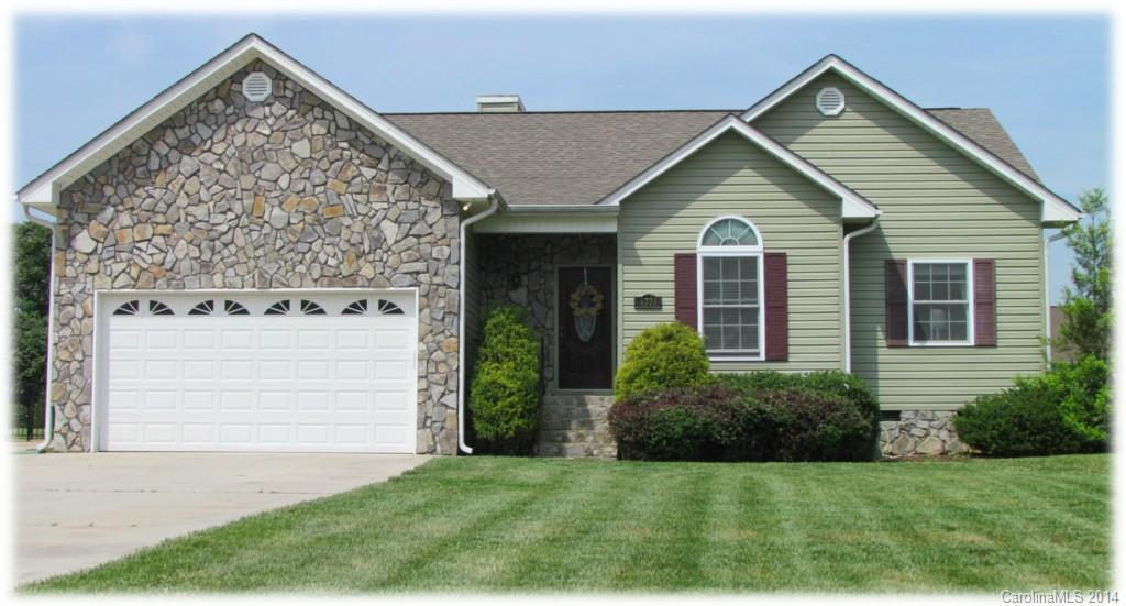 Are you ready to be impressed? Immaculate & ready for you to move right in! Covered porch opens to grand entry. Vaulted Ceilings in Great Room, & Dining/Breakfast Room. Kitchen has peninsula island w/ solid surface counter-tops & 42 inch cabinets with soft close drawers.  Master's suite w/ double tray ceiling, walk-in closet and jetted tub in bath. Park the boat and RV at your home. Covered Deck & Patio, this yard is externally large and flat, the possibilities are endless.  Welcome HOME!