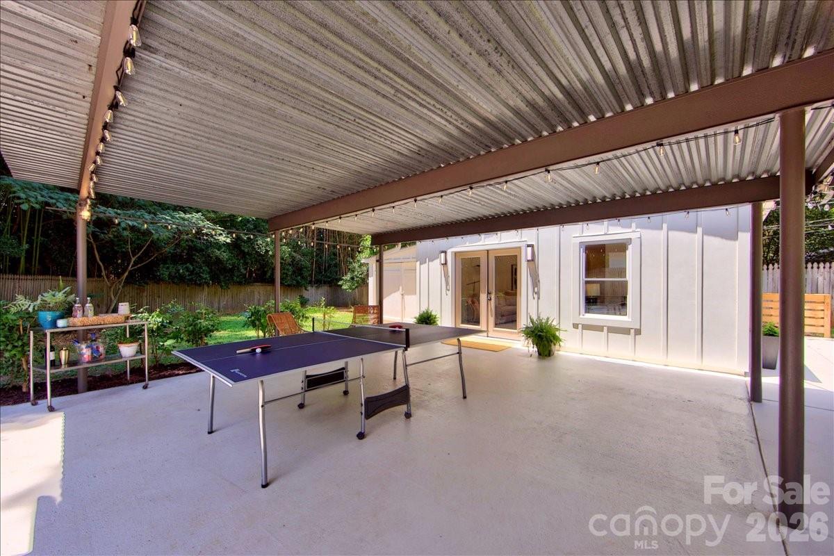 Country Club Heights - Residential