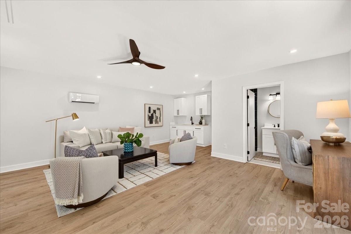 Country Club Heights - Residential