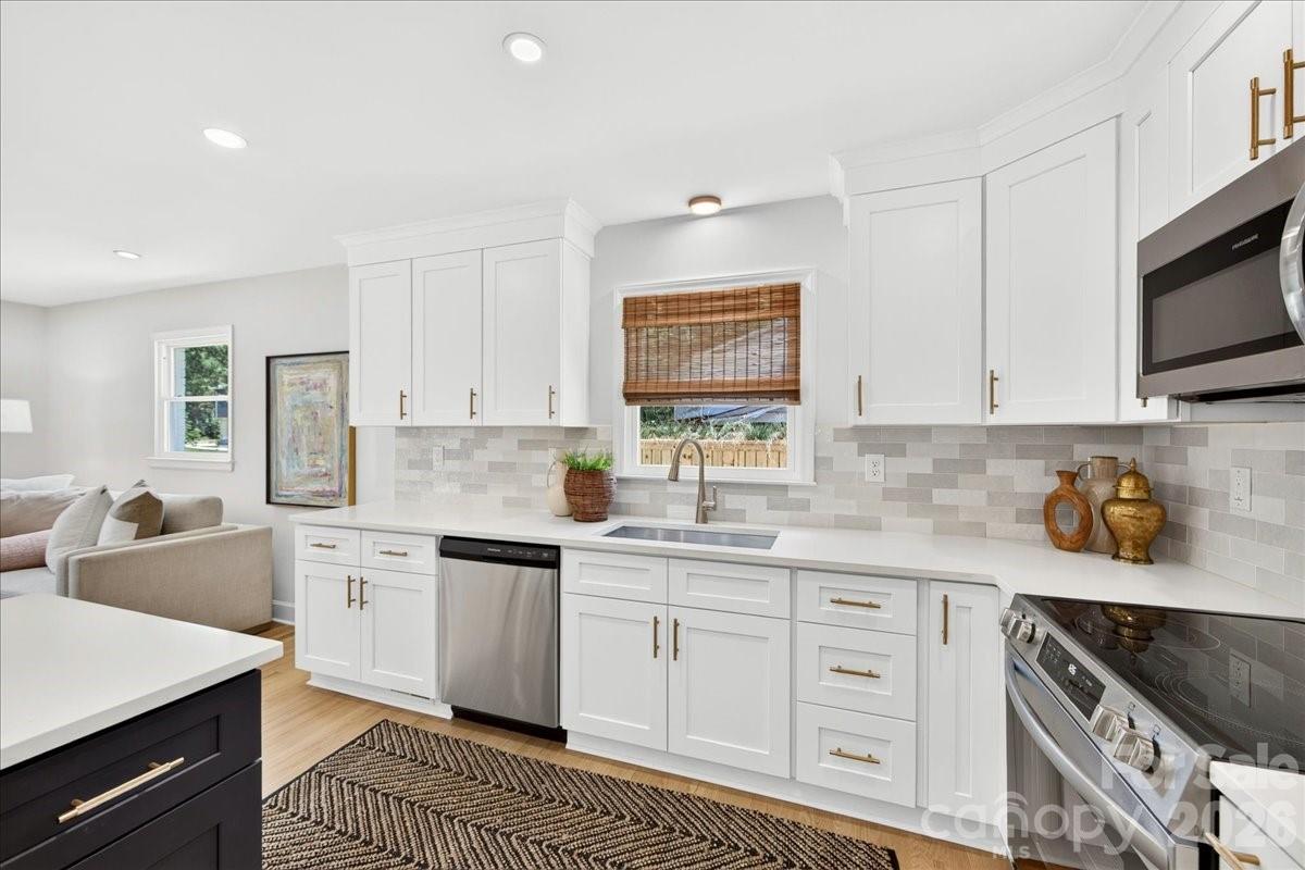 Country Club Heights - Residential