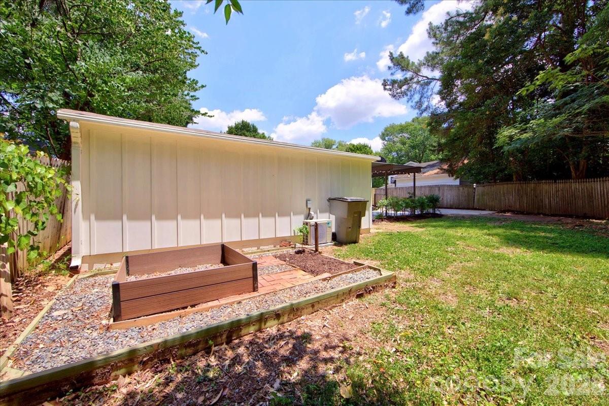 Country Club Heights - Residential