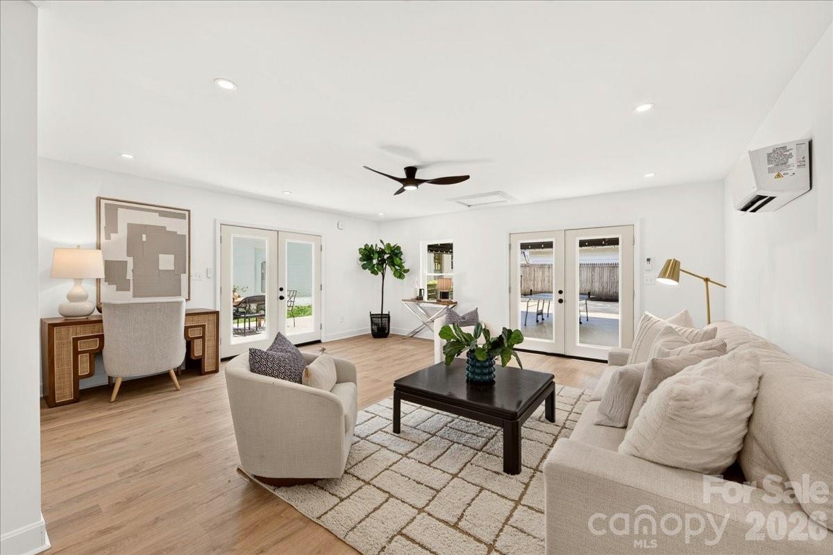 Country Club Heights - Residential