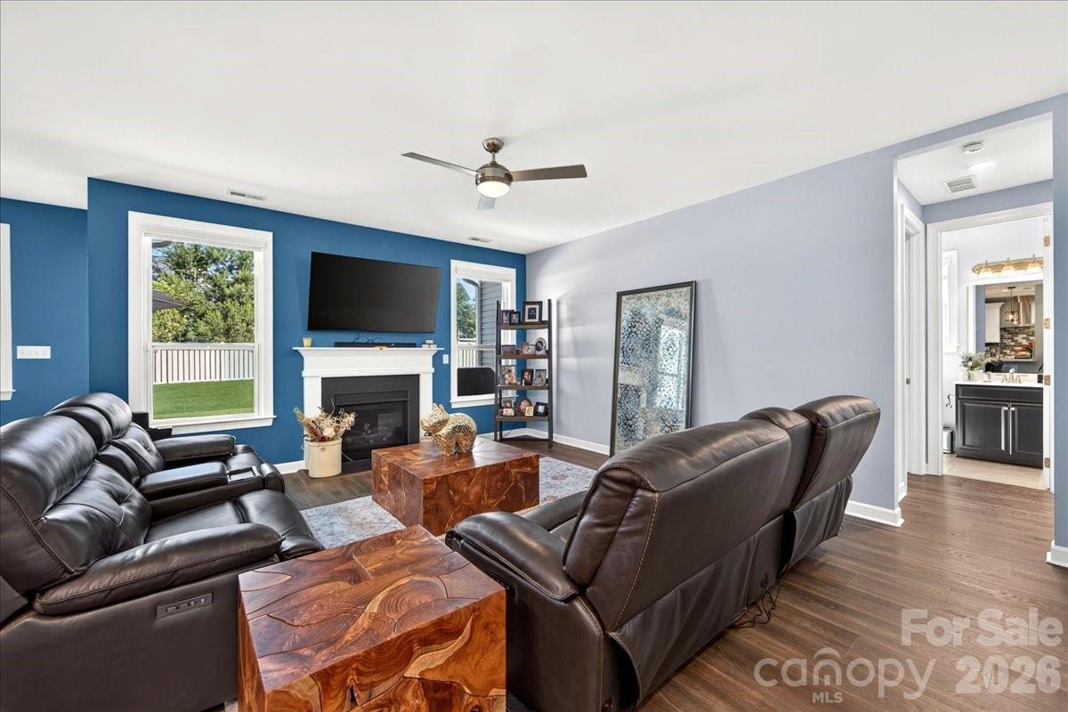 Kings Grove - Residential